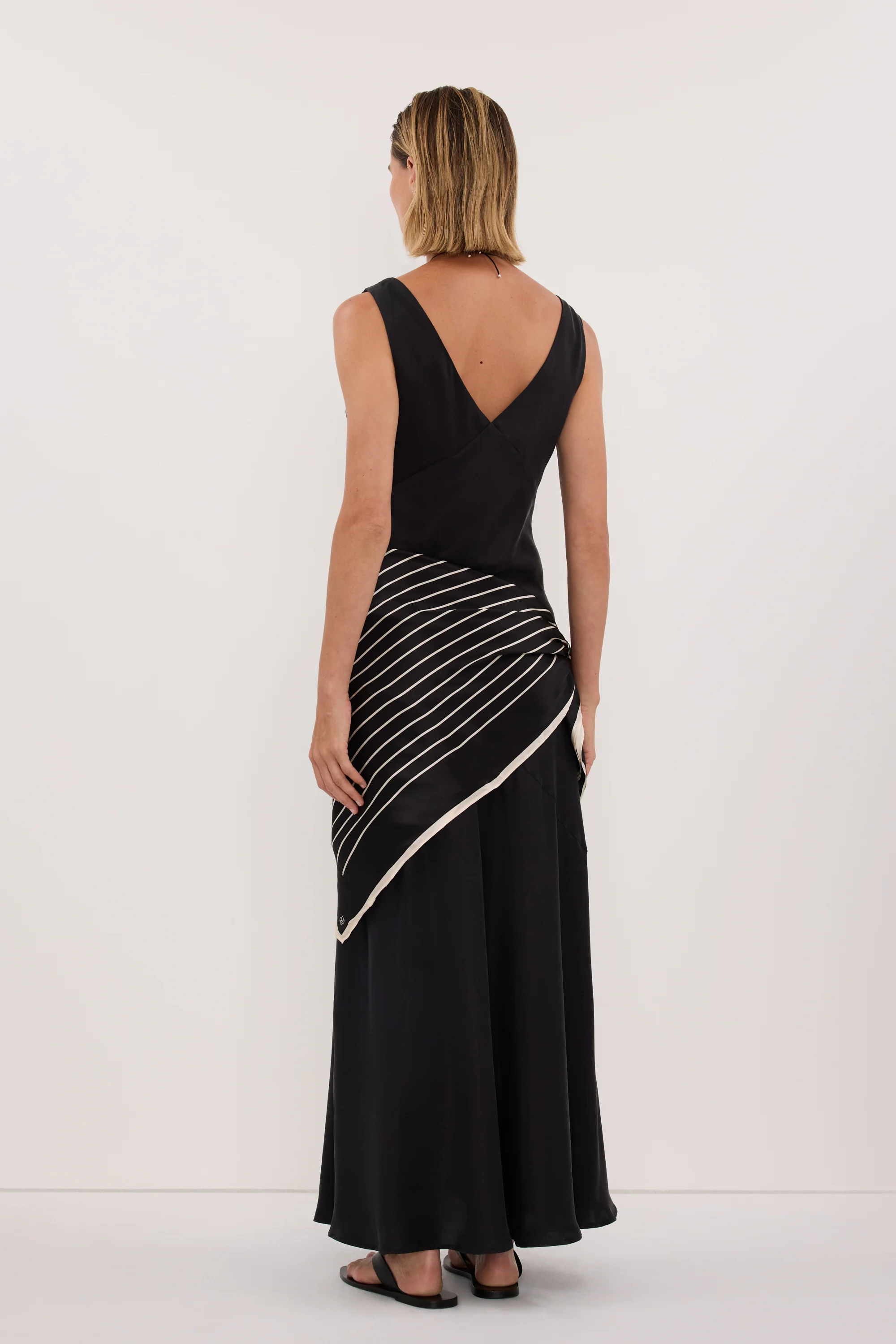 ADRIENNE BLACK SILK PRINT SCARF - Image 4