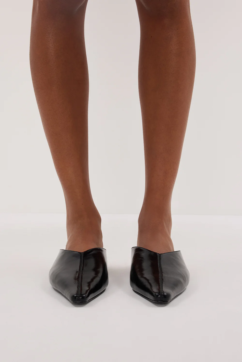 ALIAS MAE OLIVE MULE BLACK - Image 4