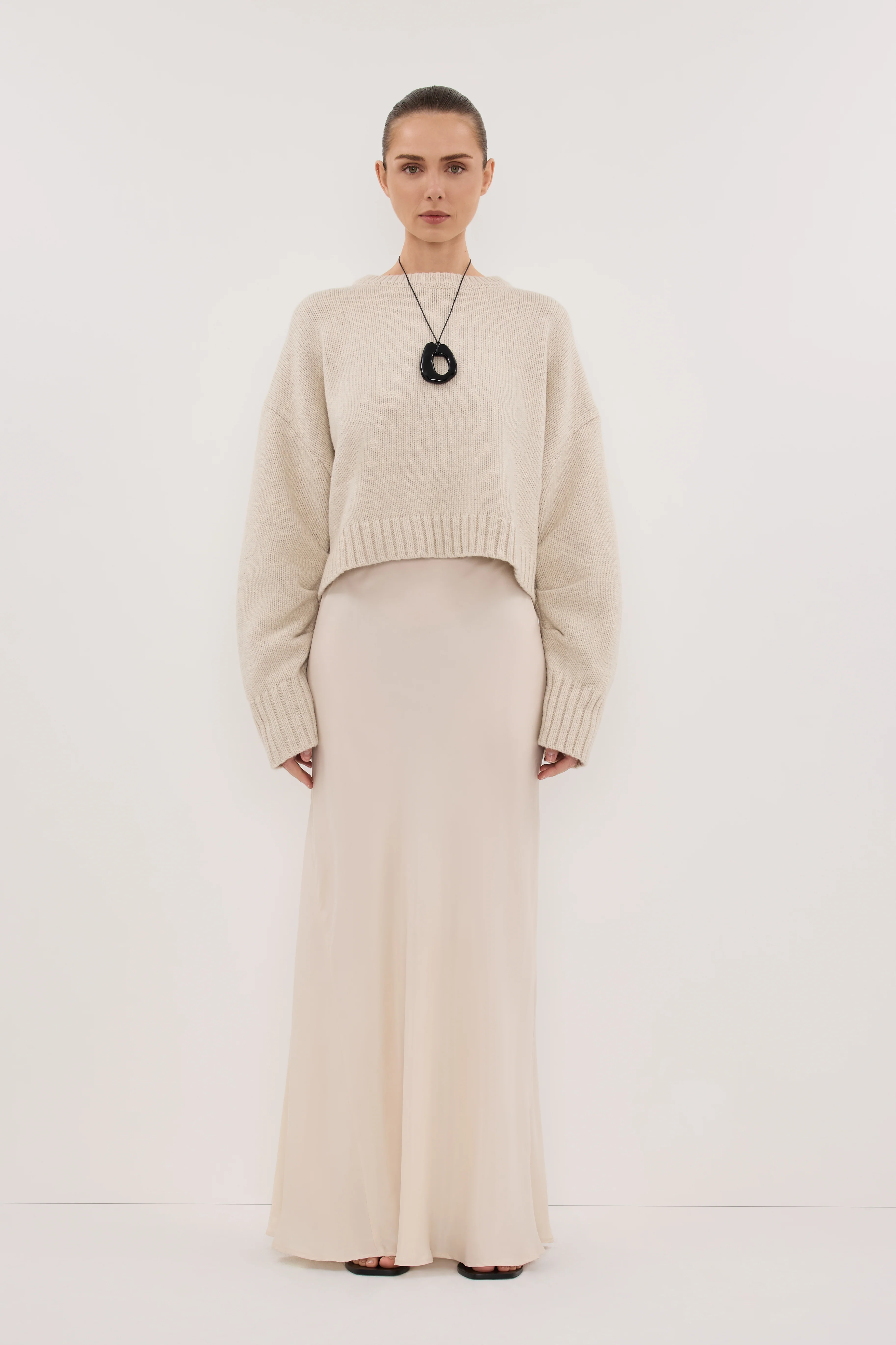 AMY CHALK CREW NECK KNIT JUMPER