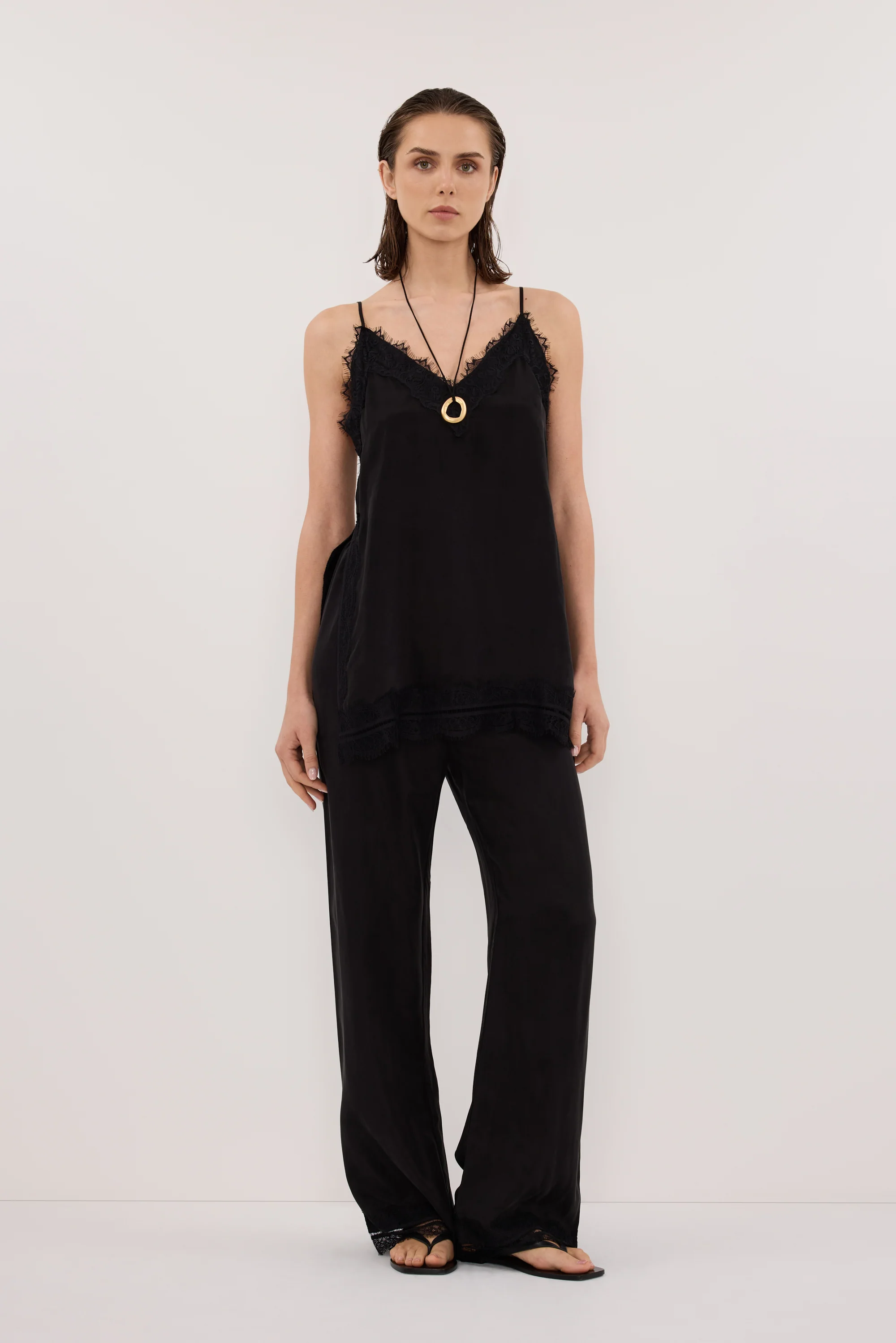 ANDREA BLACK SLEEVELESS LACE CAMI TOP