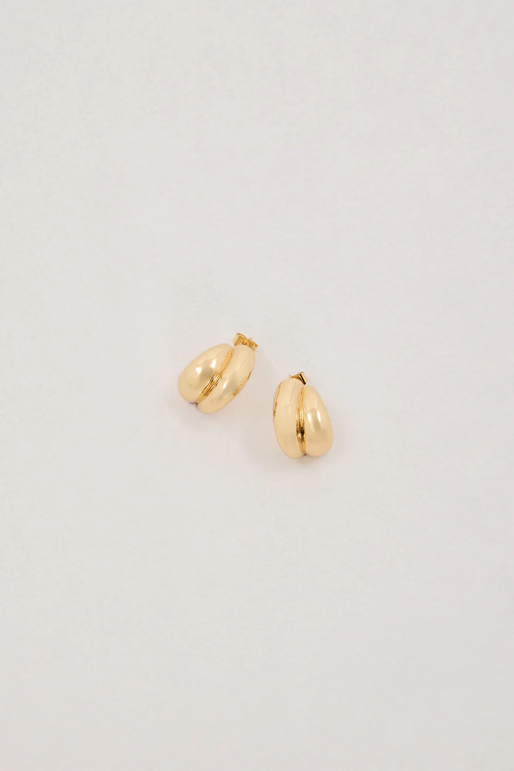 ANNA ROSSI GOLD DUAL BAR EARRING - Image 2