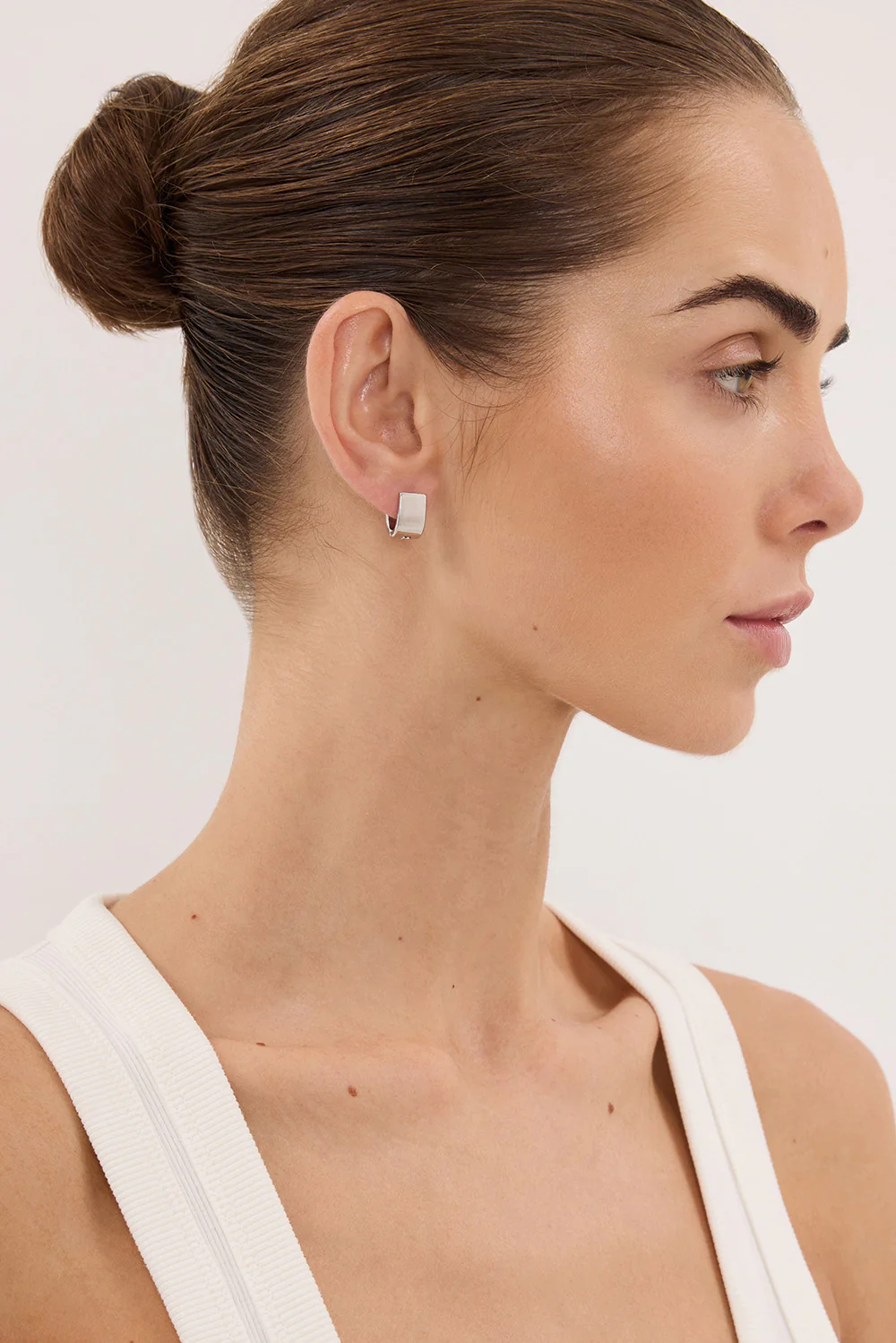 ANNA ROSSI WRAP HUGGIE RHODIUM SILVER - Image 2