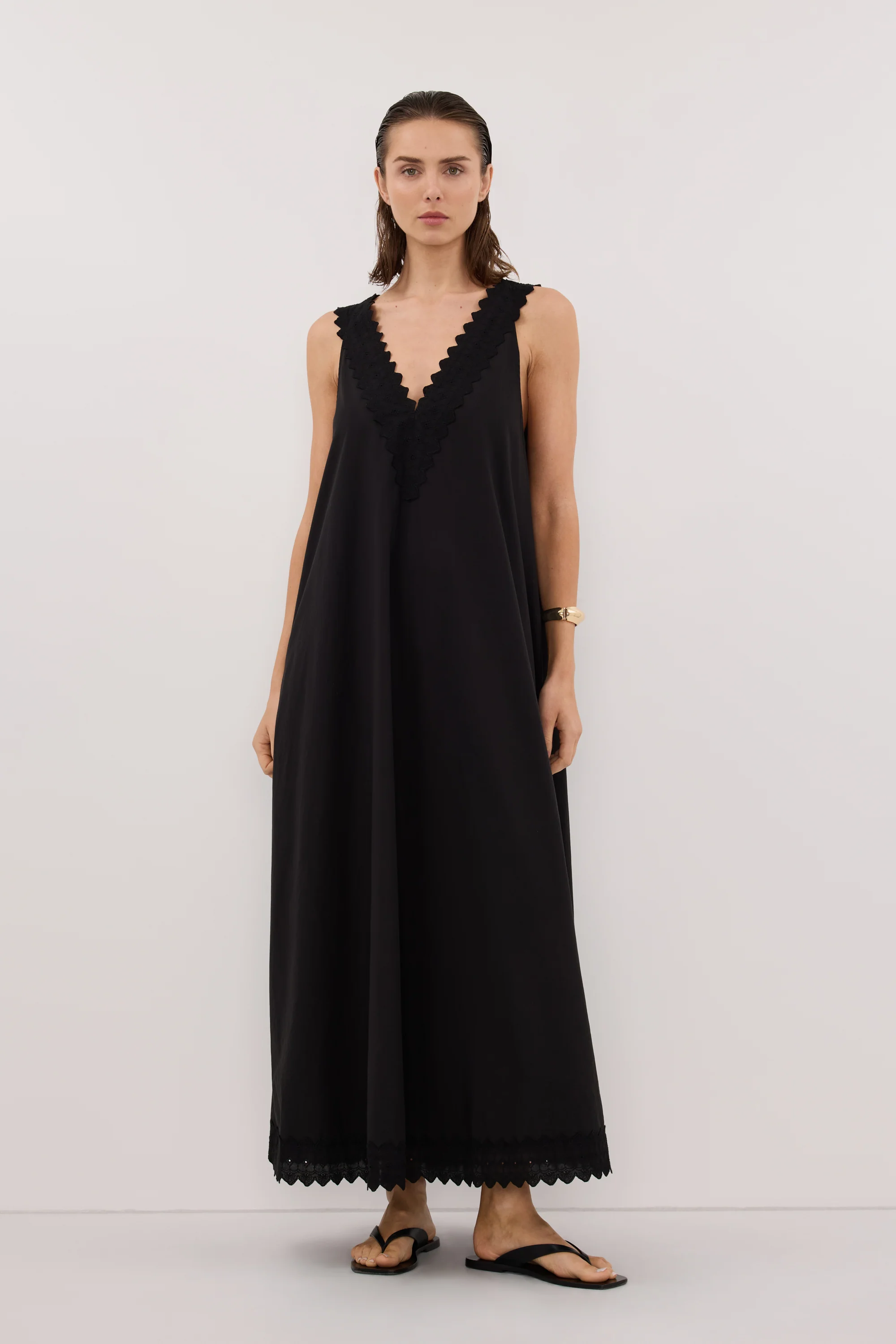 ANNABEL BLACK SLEEVELESS V NECK MIDI DRESS - Image 2