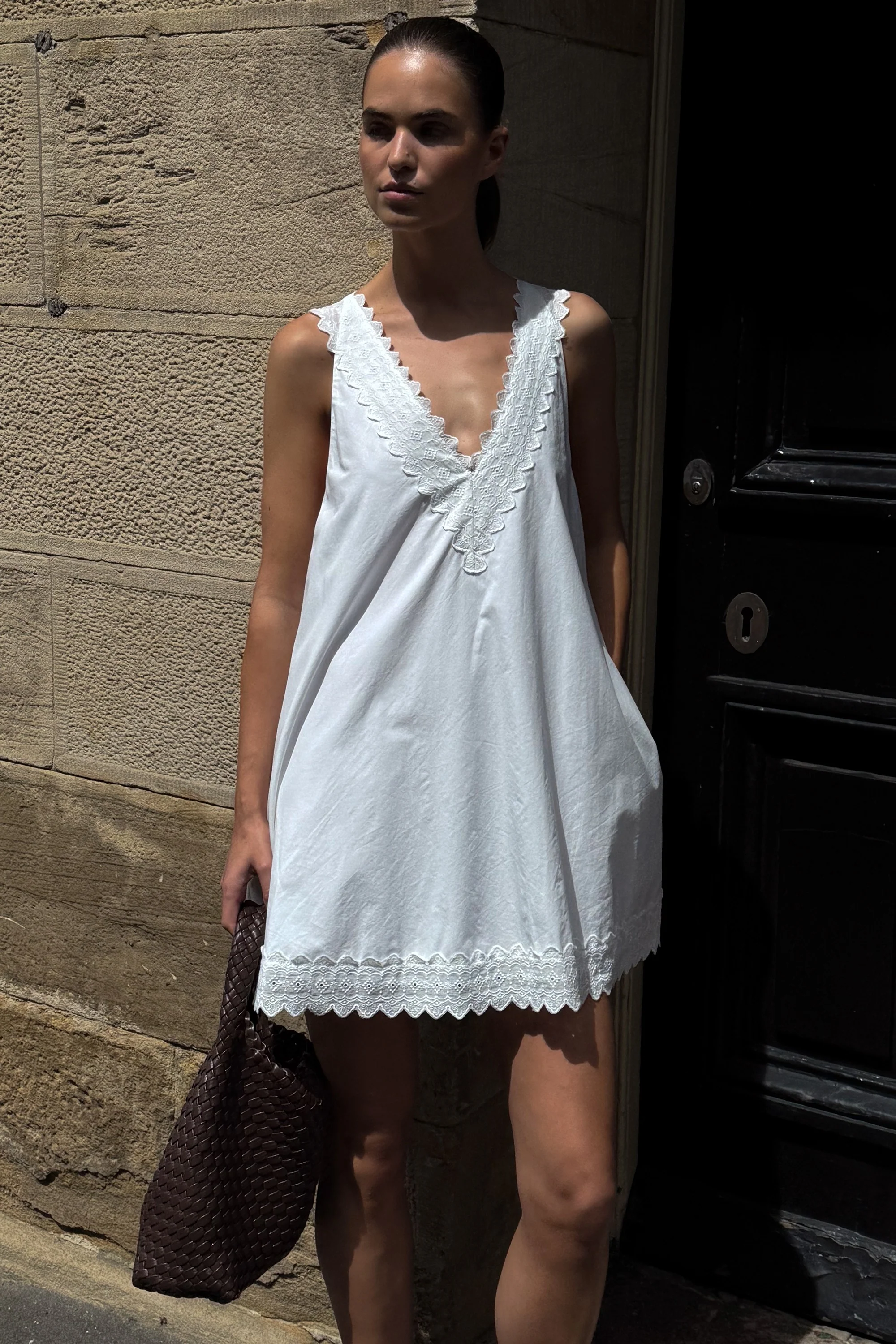 ANNABEL WHITE SLEEVELESS V NECK MINI DRESS - Image 2