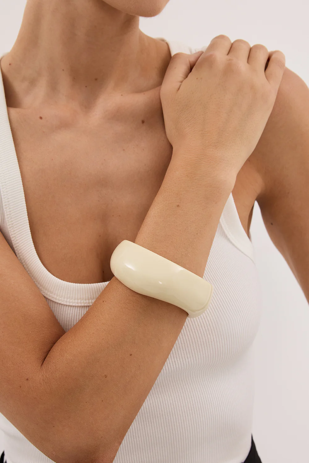 ANNA ROSSI MAKE A STATEMENT BANGLE GREY - Image 2