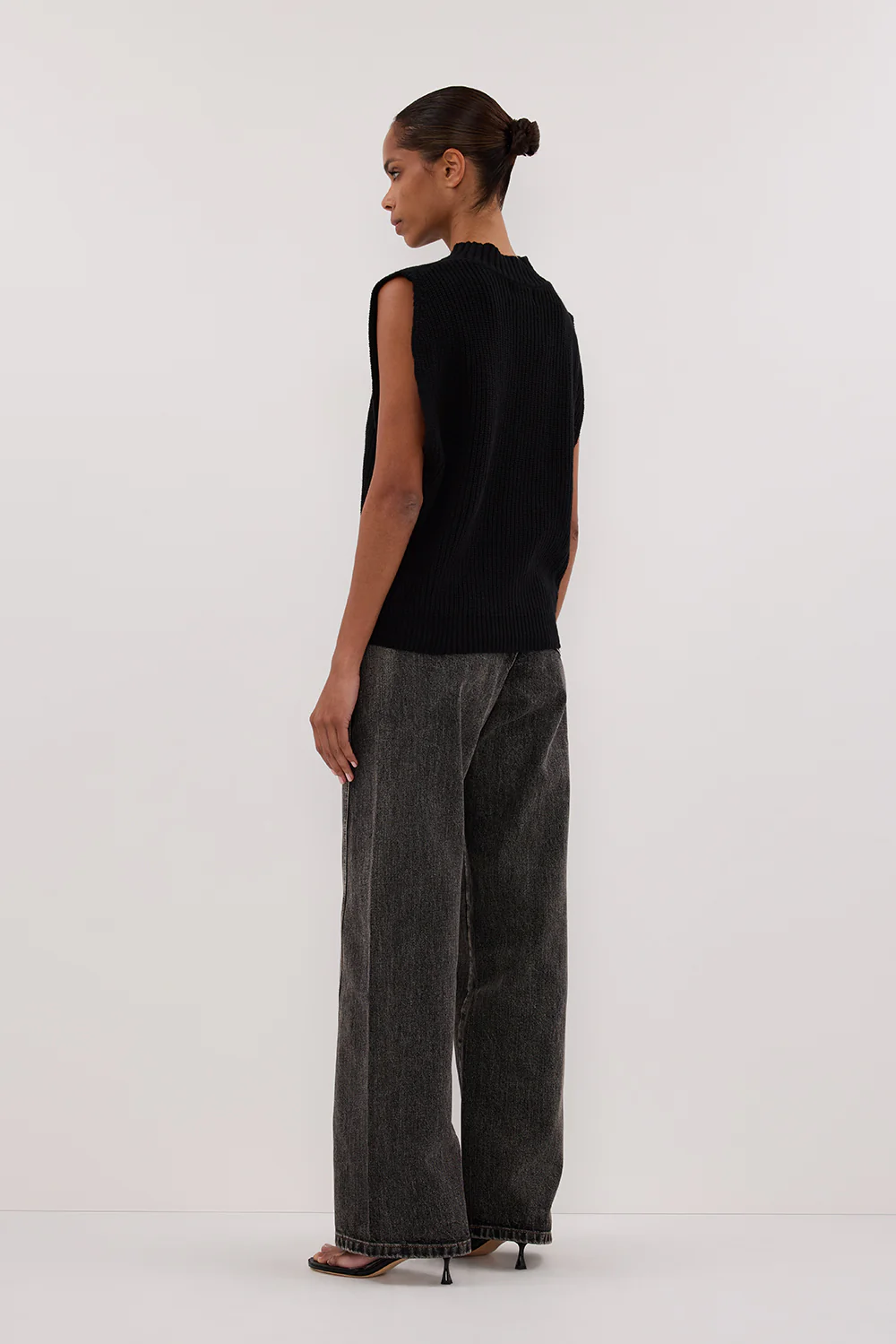 ARO BLACK KNIT TOP - Image 4