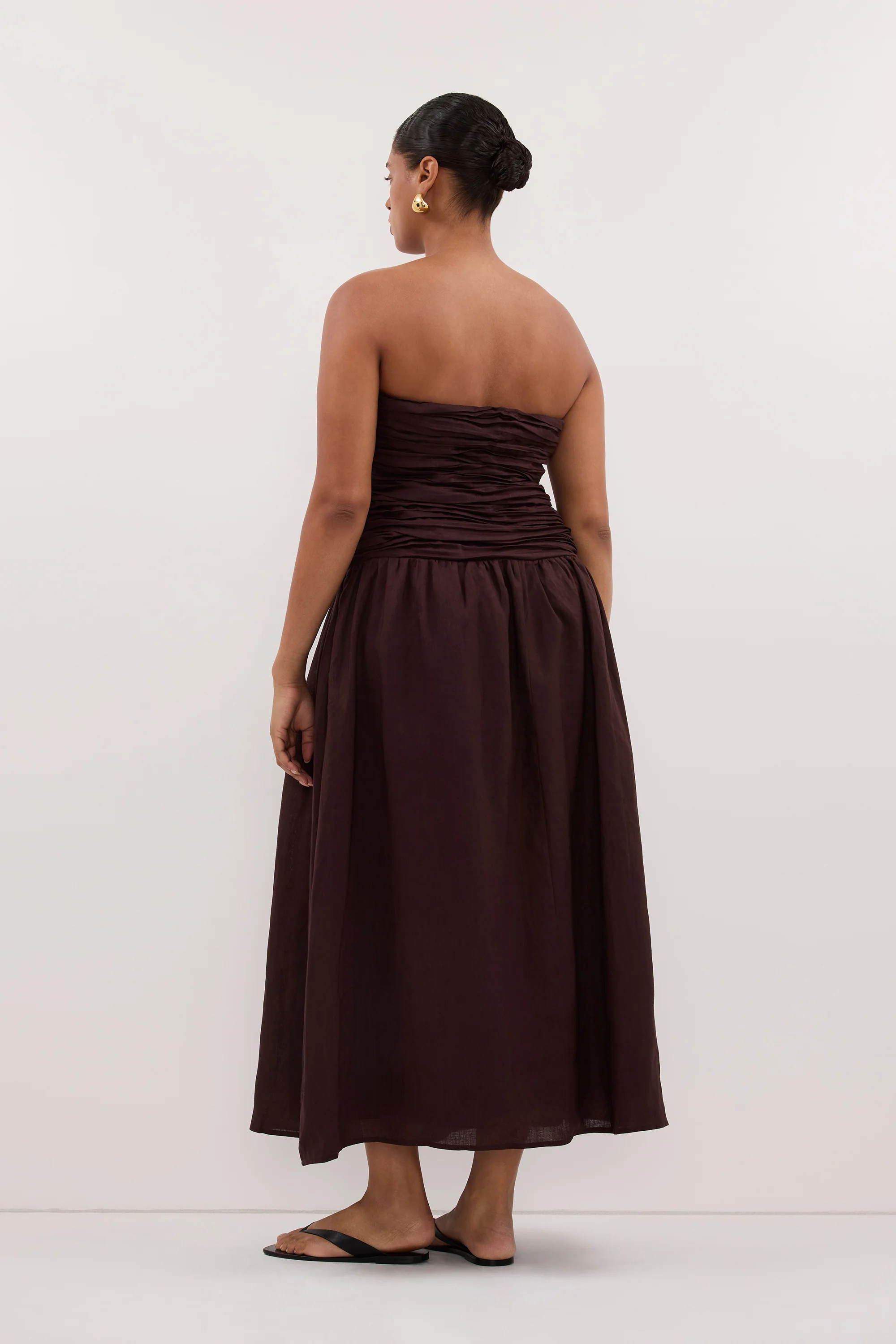 AUBRIELLA BURNT CHOC LINEN MIDI DRESS - Image 7