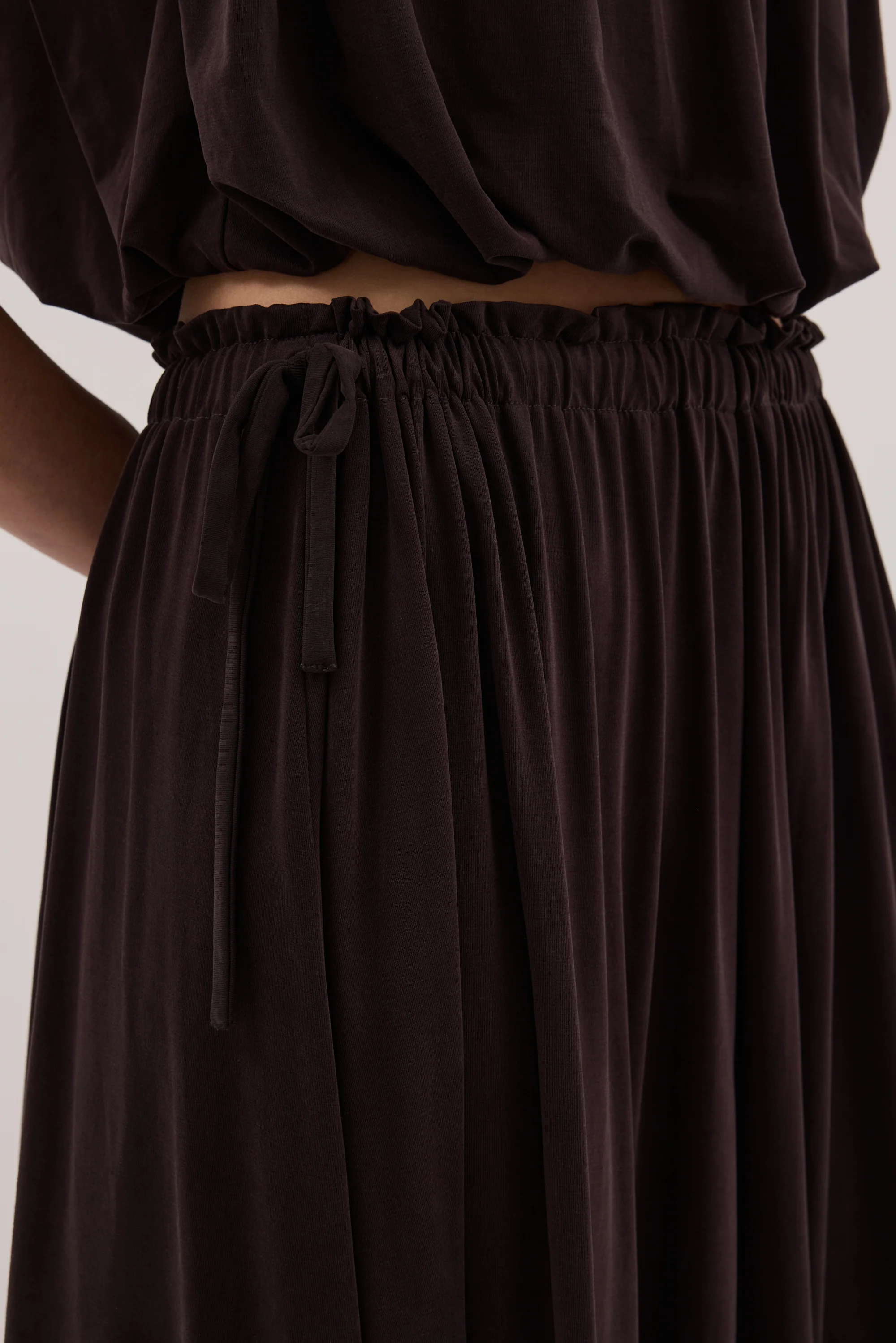 AVA BURNT CHOC MODAL BLEND MIDI SKIRT - Image 5