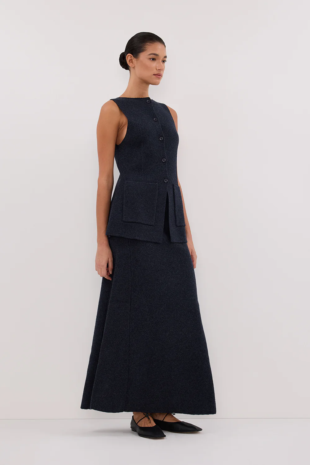 AVA INK LONGINE KNIT VEST - Image 3