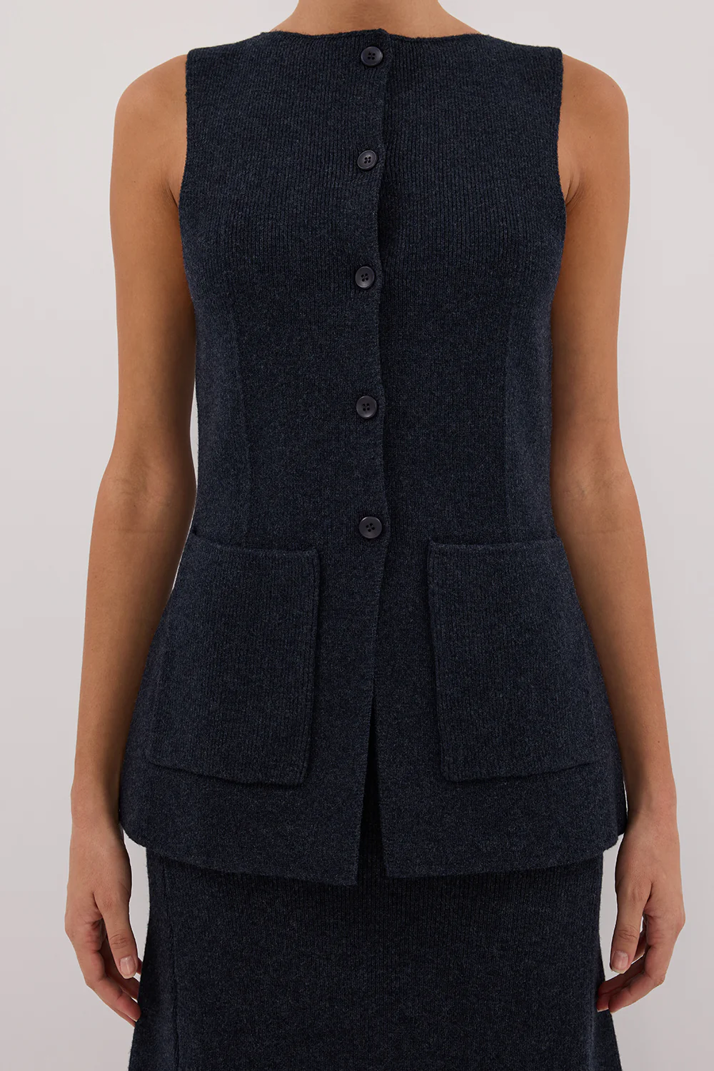 AVA INK LONGINE KNIT VEST - Image 5