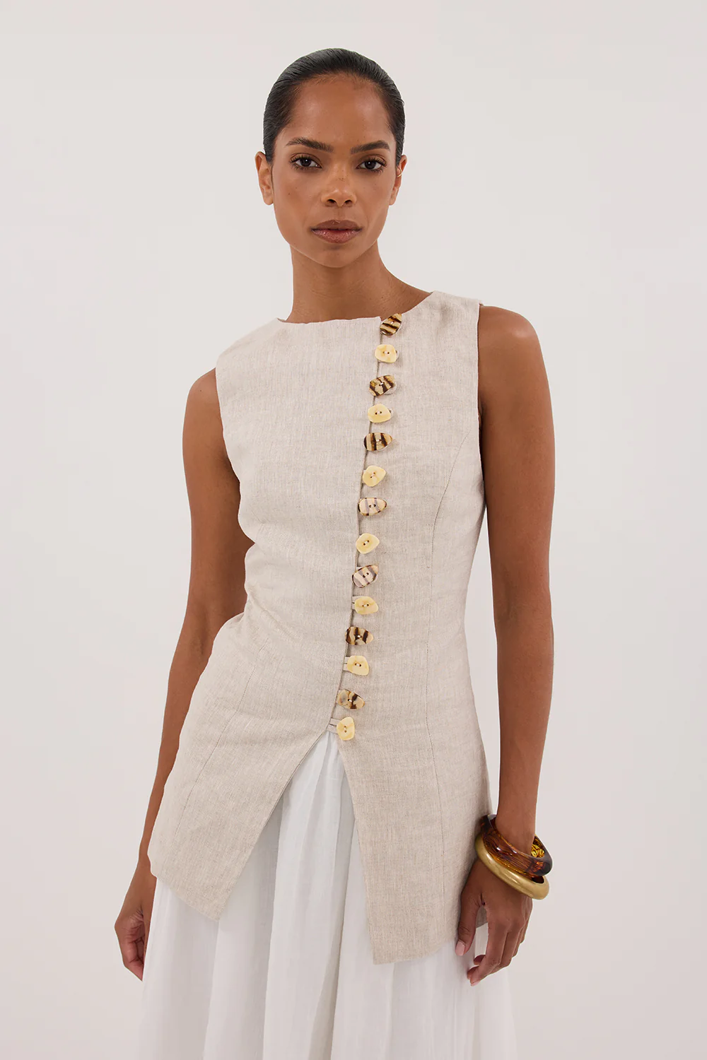 BAYLEE NATURAL SLEEVELESS LINEN TOP - Image 2