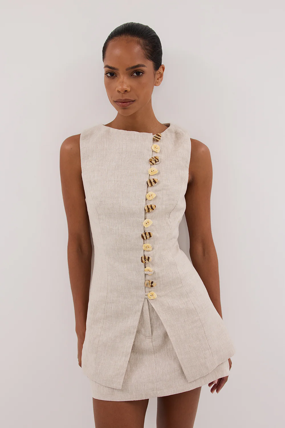 BAYLEE NATURAL SLEEVELESS LINEN TOP - Image 7