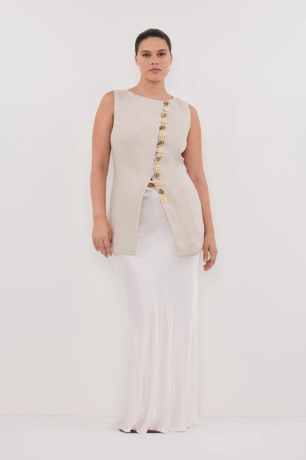 BAYLEE NATURAL SLEEVELESS LINEN TOP - Image 8