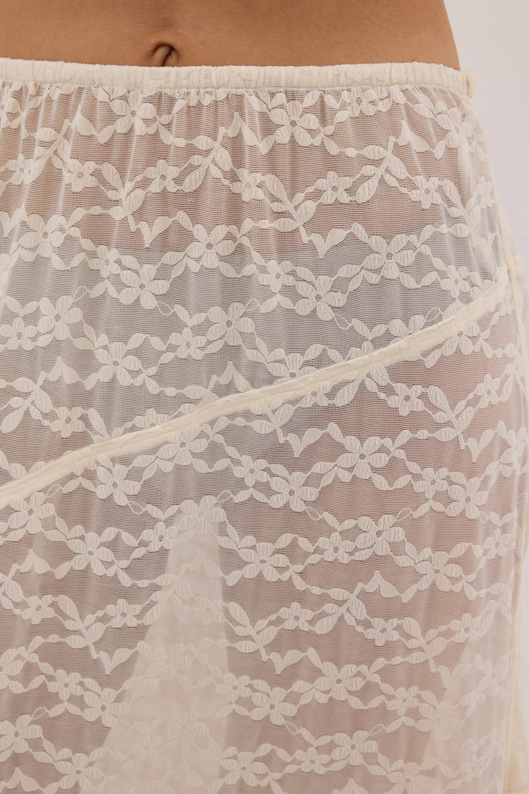 BELLE CREAM LACE MAXI SKIRT - Image 5