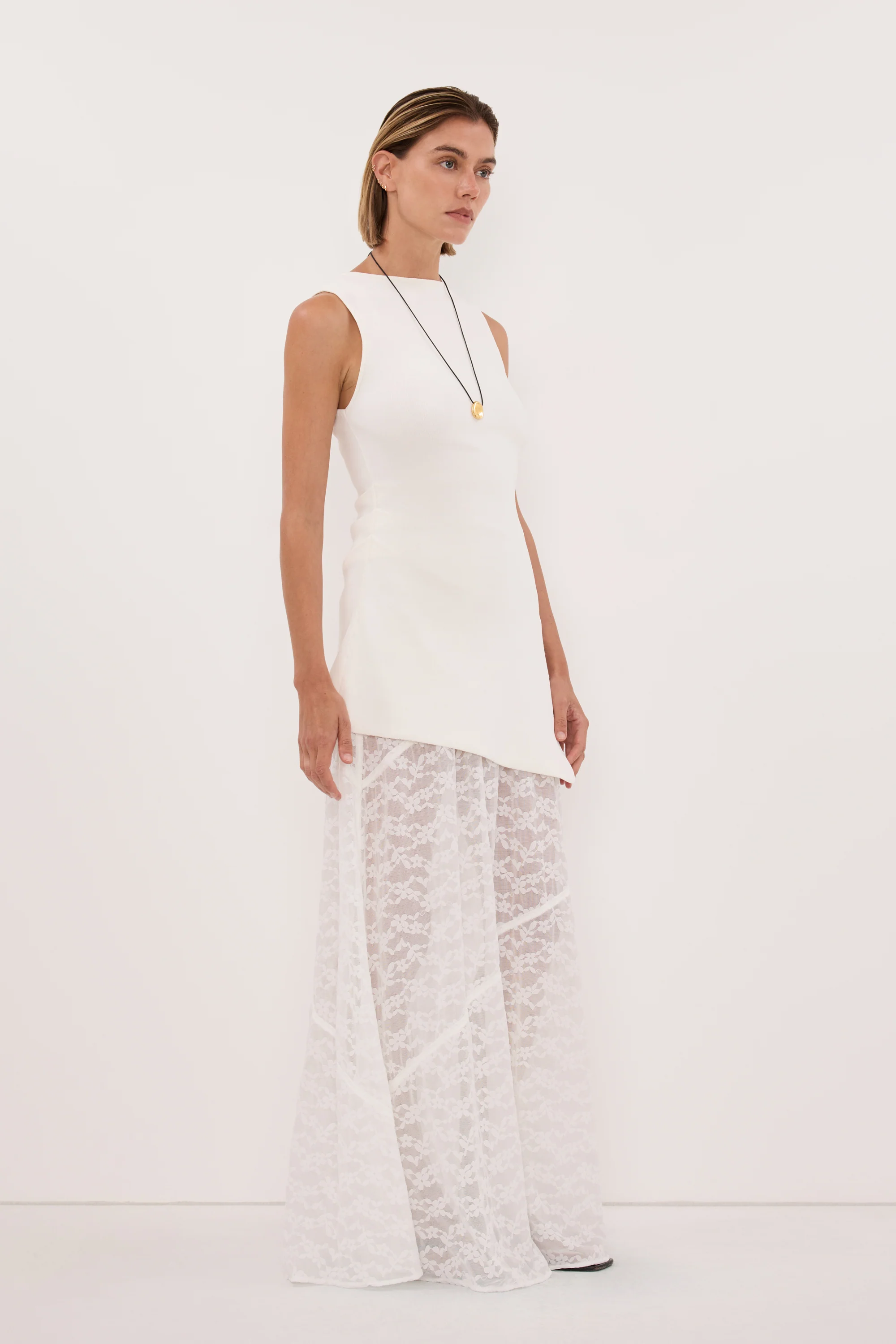 BELLE WHITE LACE MAXI SKIRT - Image 3