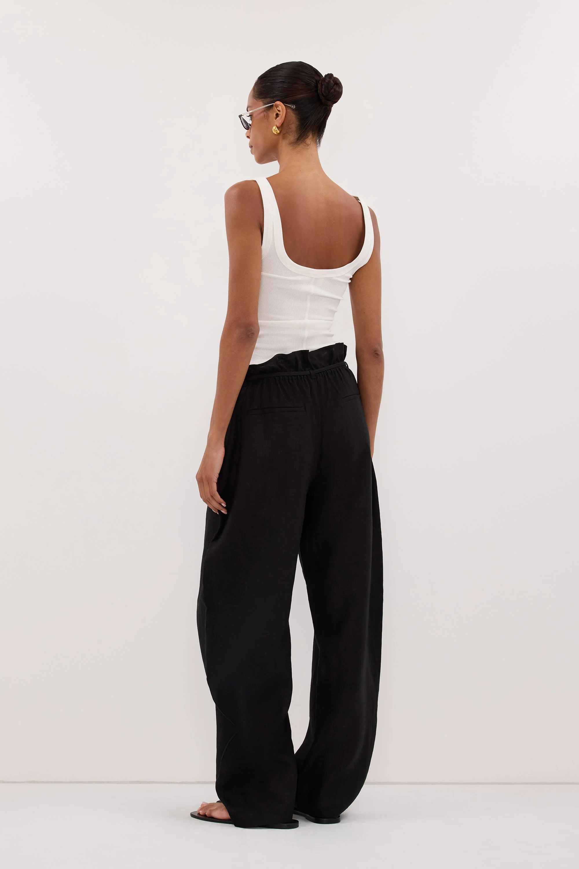 BLAISE BLACK LINEN PAPERBAG PANT - Image 4