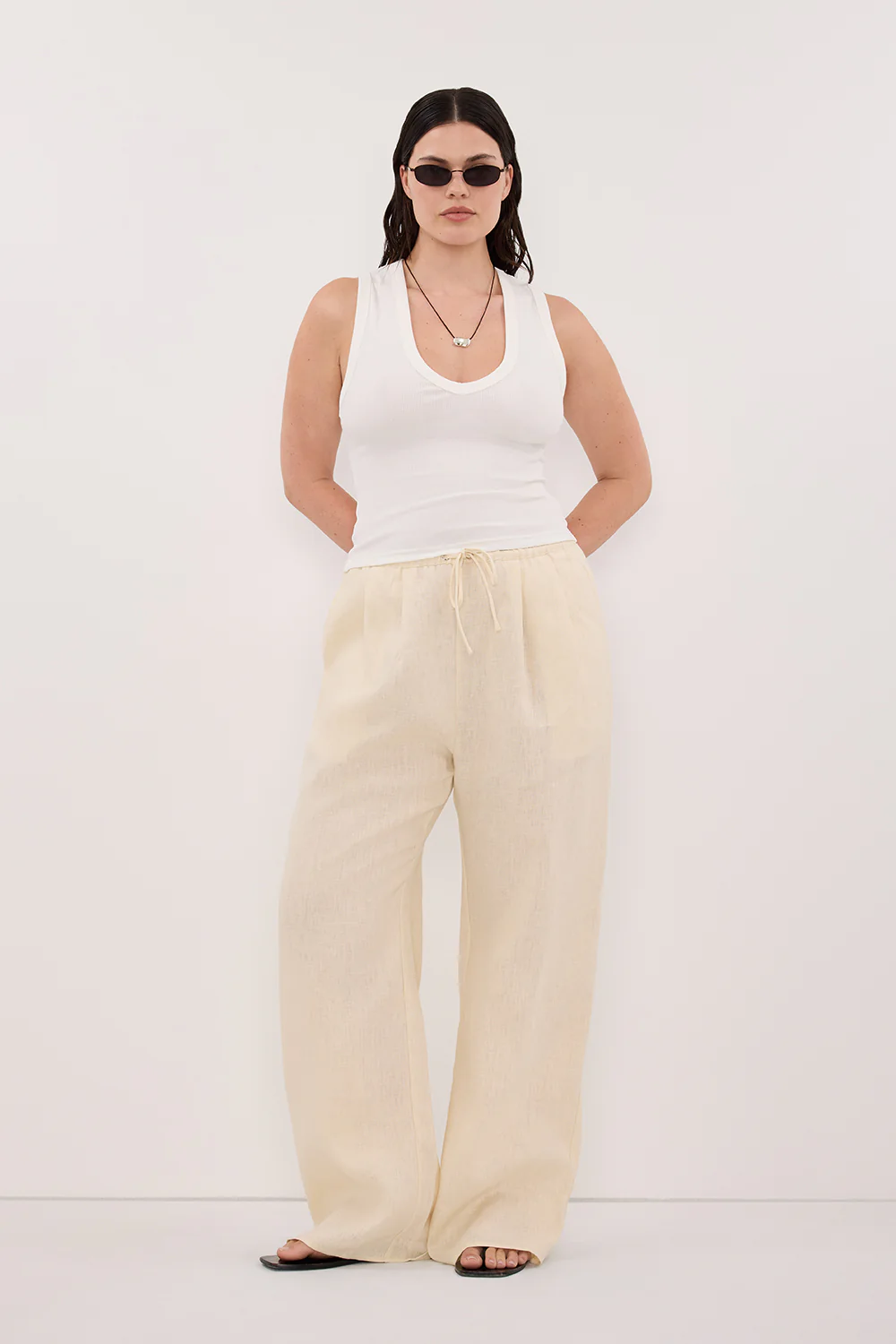 CARLA STRAW DRAWSTRING LINEN PANT - Image 6