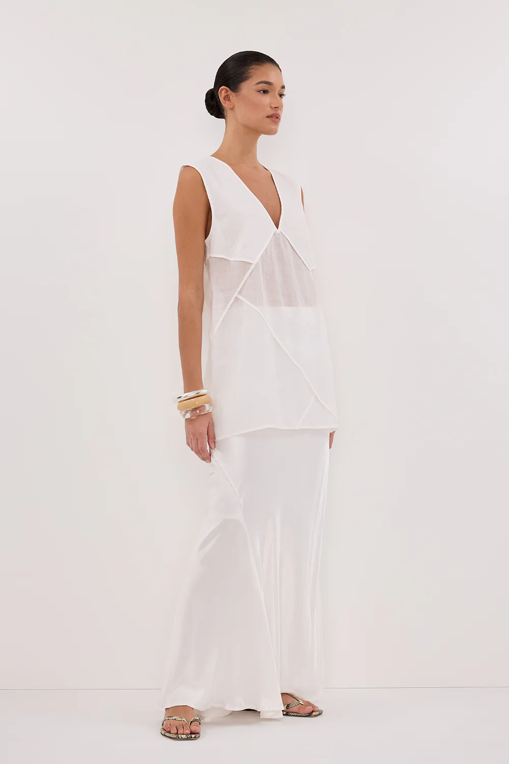 CARMEL WHITE RAMIE V NECK TOP - Image 3