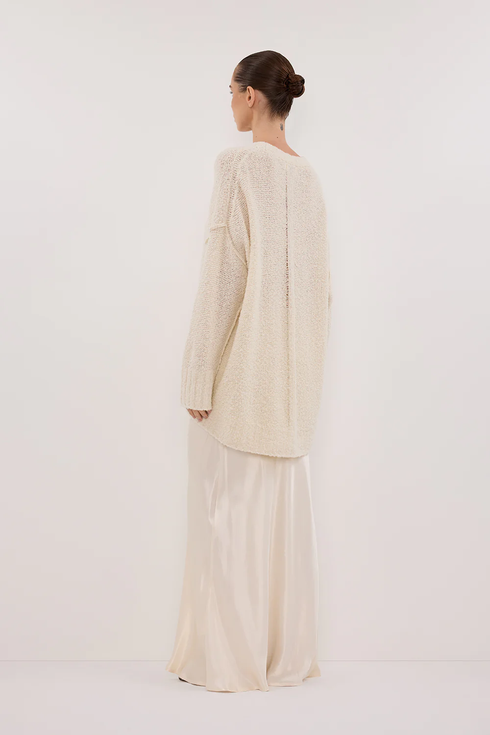 CICI CREAM LONGLINE JUMPER - Image 4