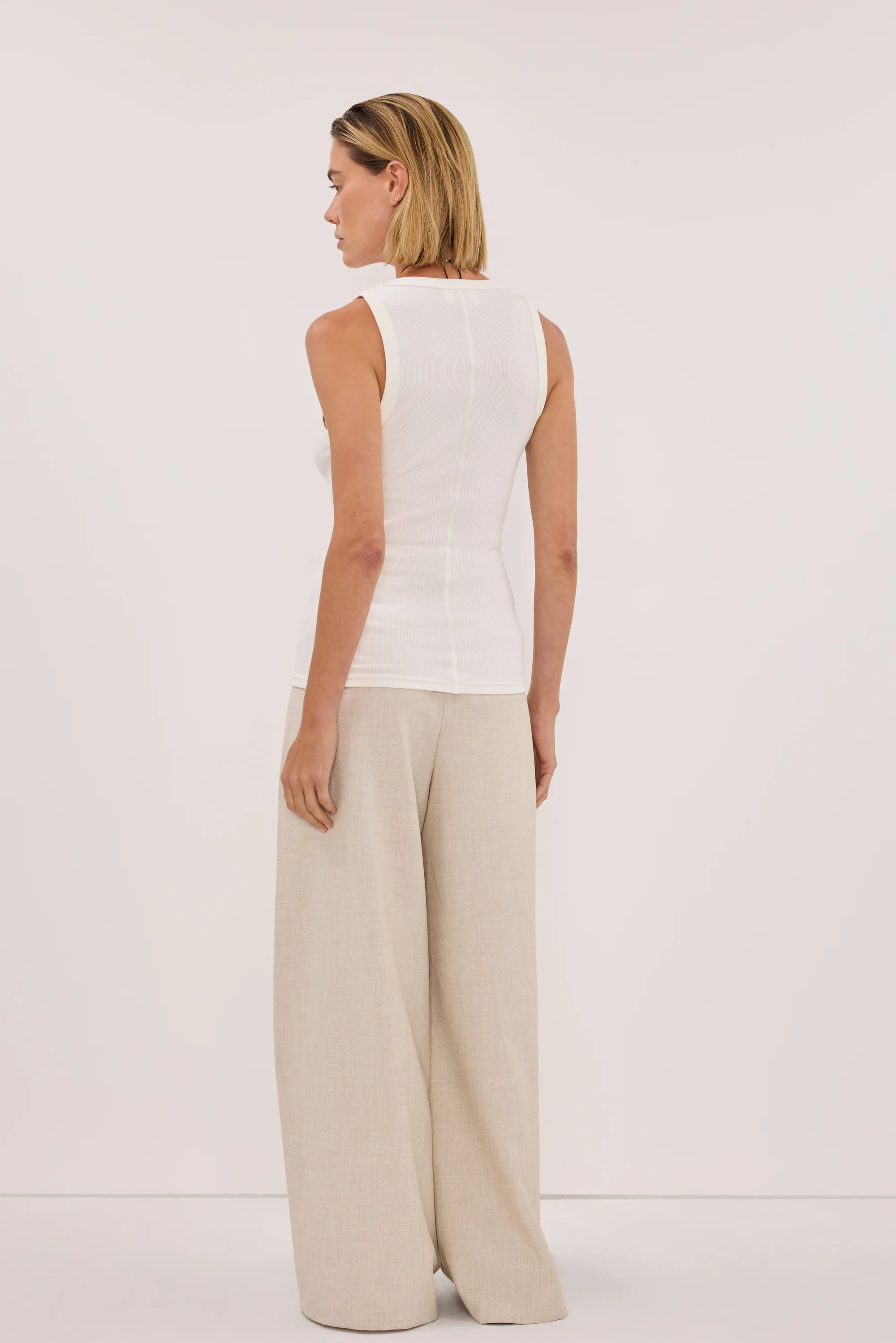 CLARA OFF WHITE SCOOP NECK TANK TOP - Image 5
