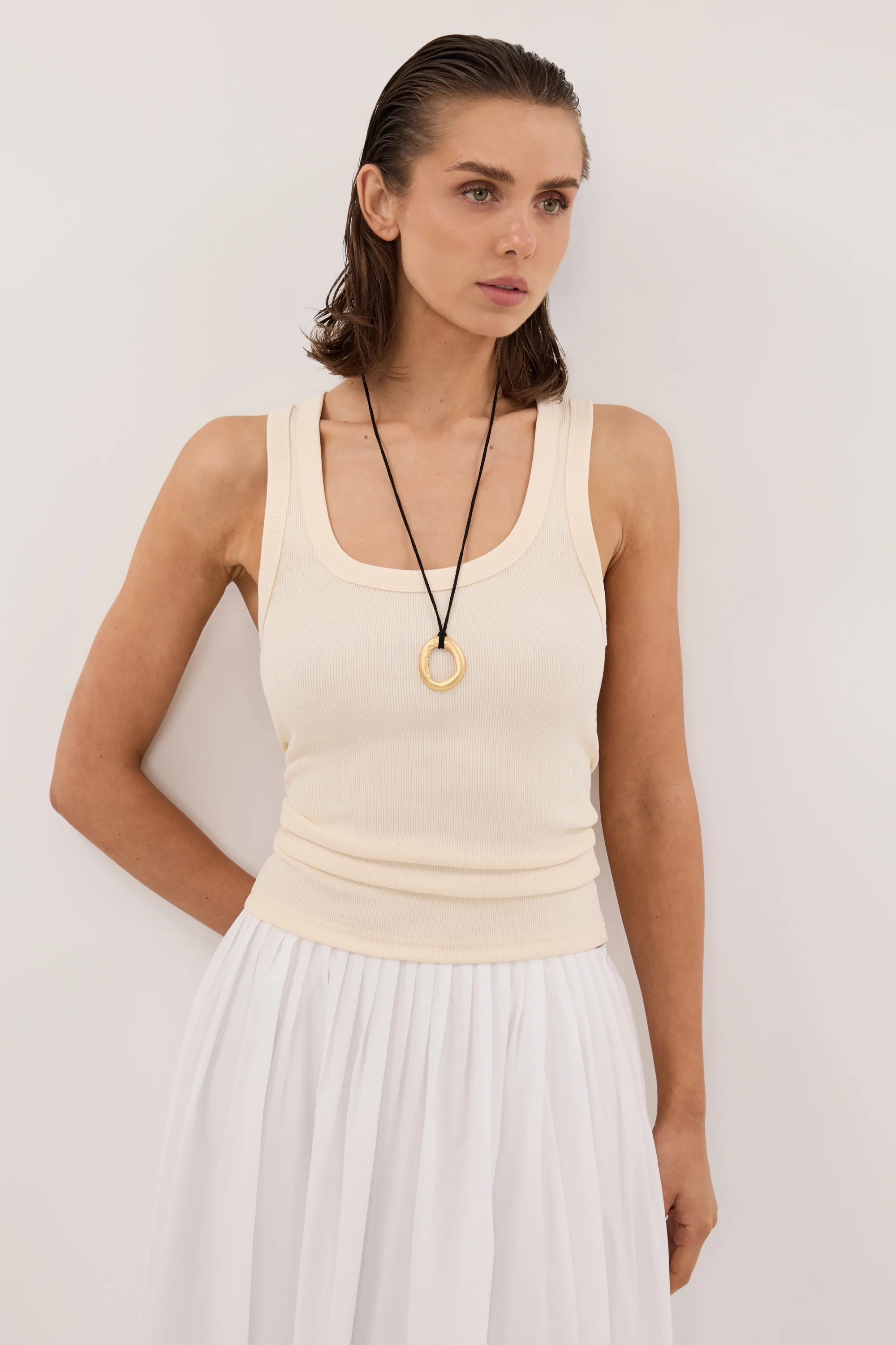 CLARA SANDSTONE SCOOP NECK TANK TOP - Image 2