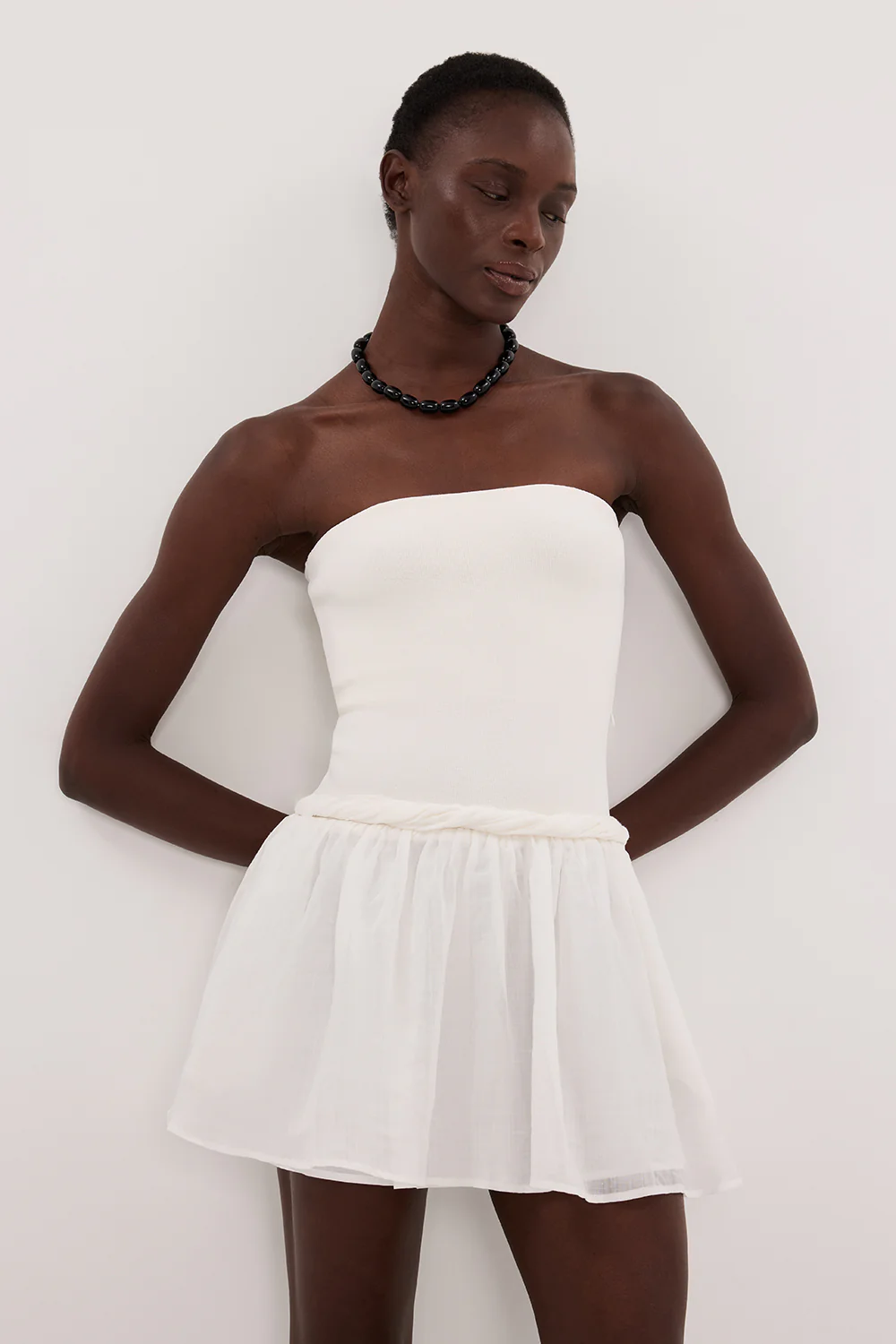 COCO WHITE STRAPLESS HYBRID MINI DRESS - Image 2