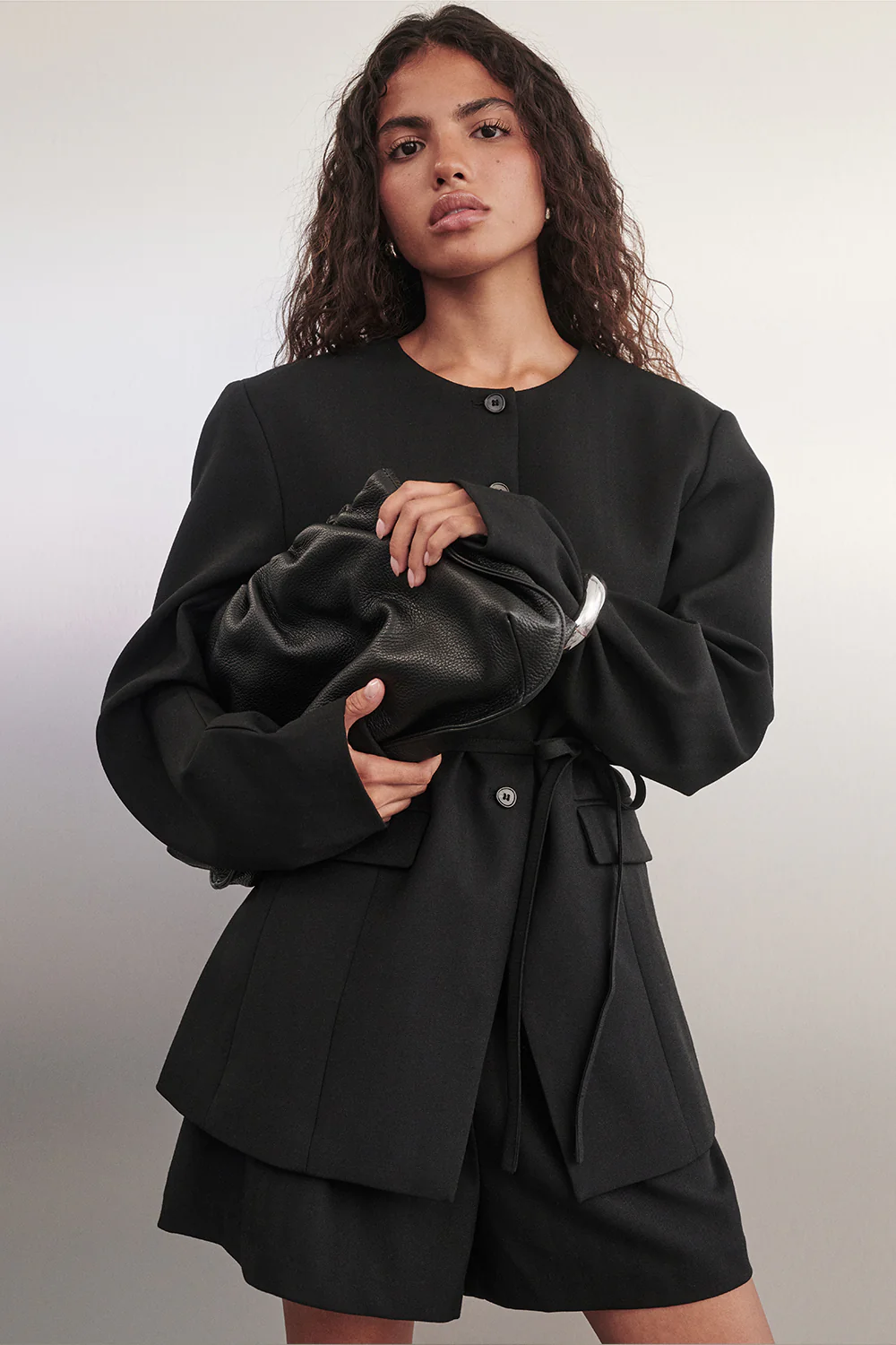 CYRUS BLACK COLLARLESS BLAZER - Image 2