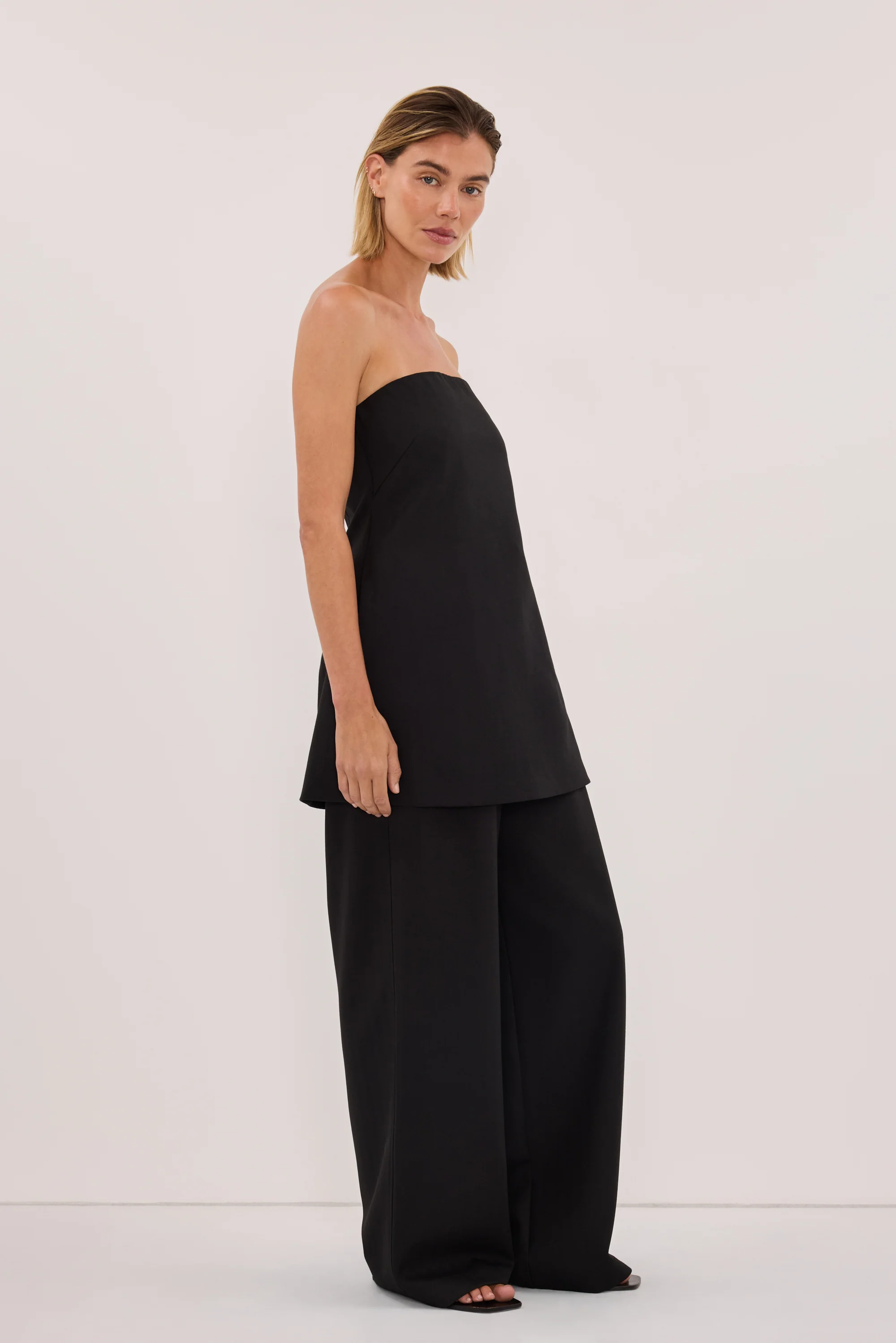 CYRUS BLACK STRAPLESS TUNIC TOP - Image 3