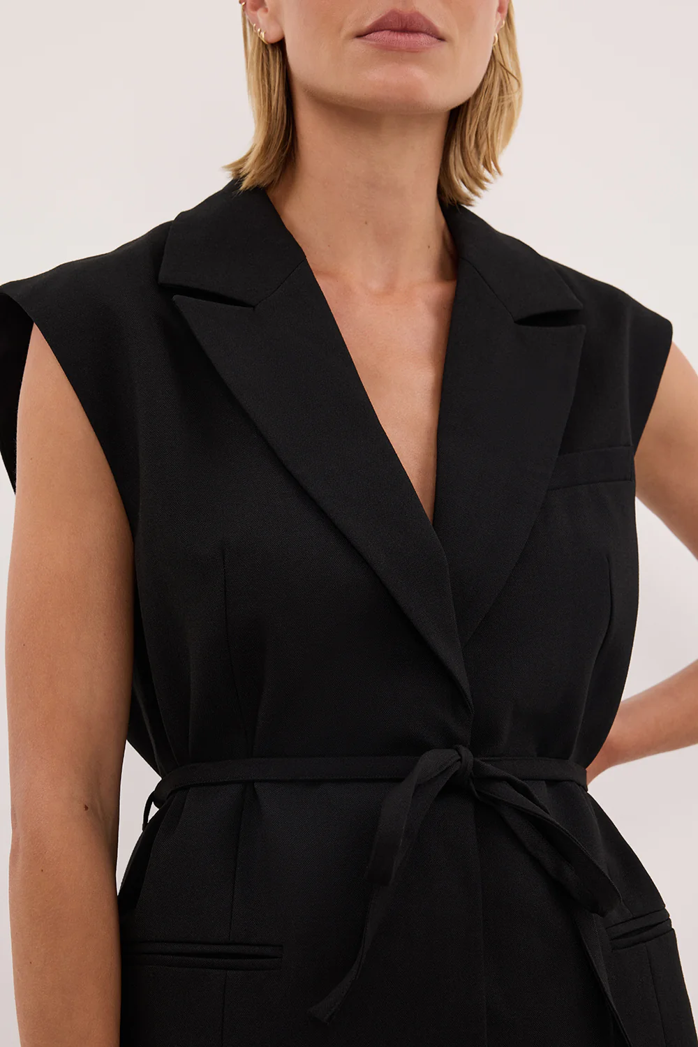 CYRUS BLACK SLEEVELESS WRAP VEST - Image 4