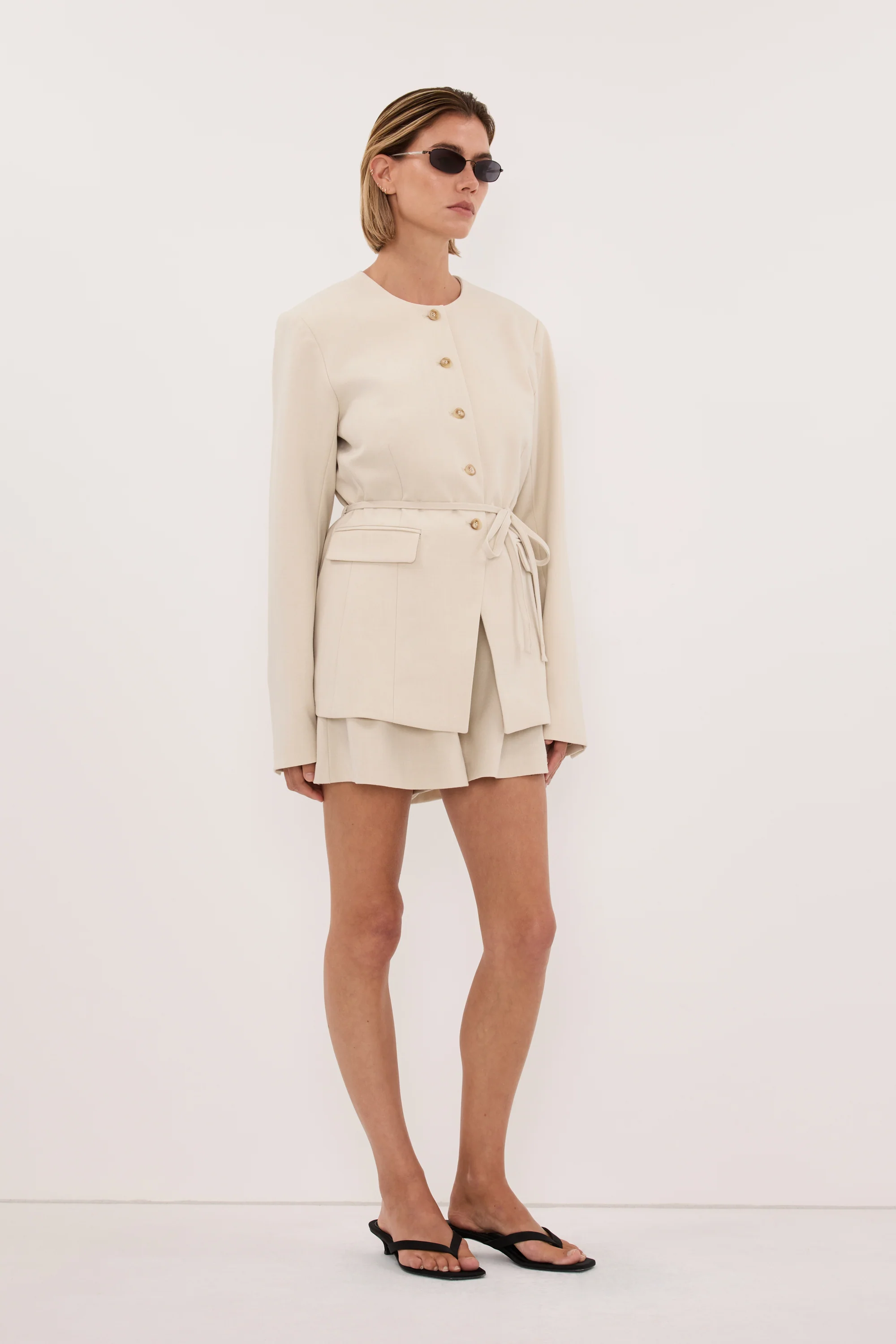 CYRUS BONE TAILORED SHORT - Image 3