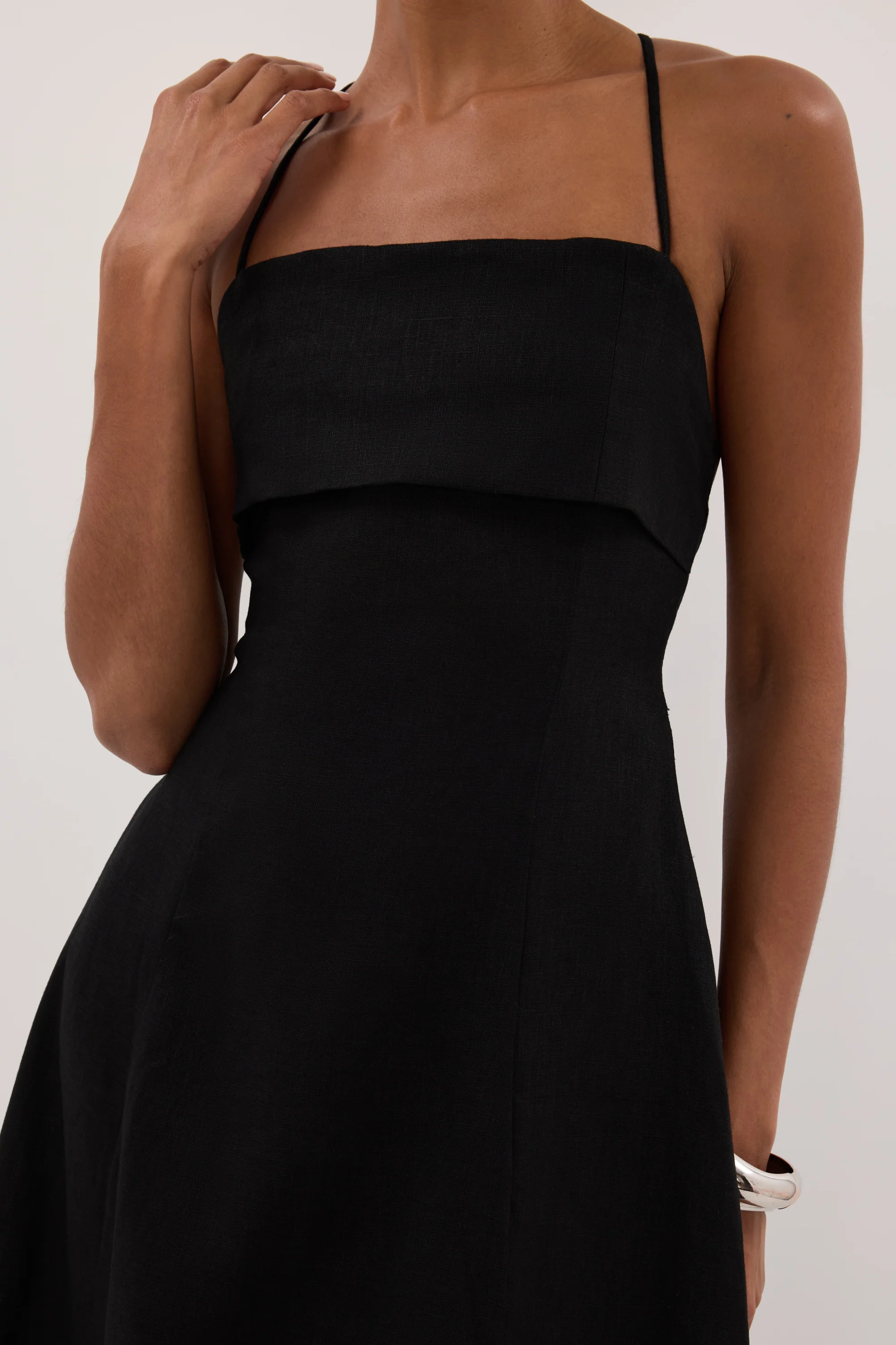 DANIELLA BLACK LINEN TIE BACK MIDI DRESS - Image 5