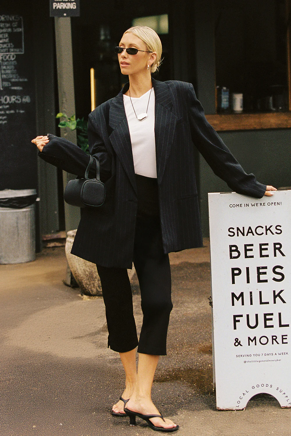 DEMI BLACK 7/8 CAPRI PANT