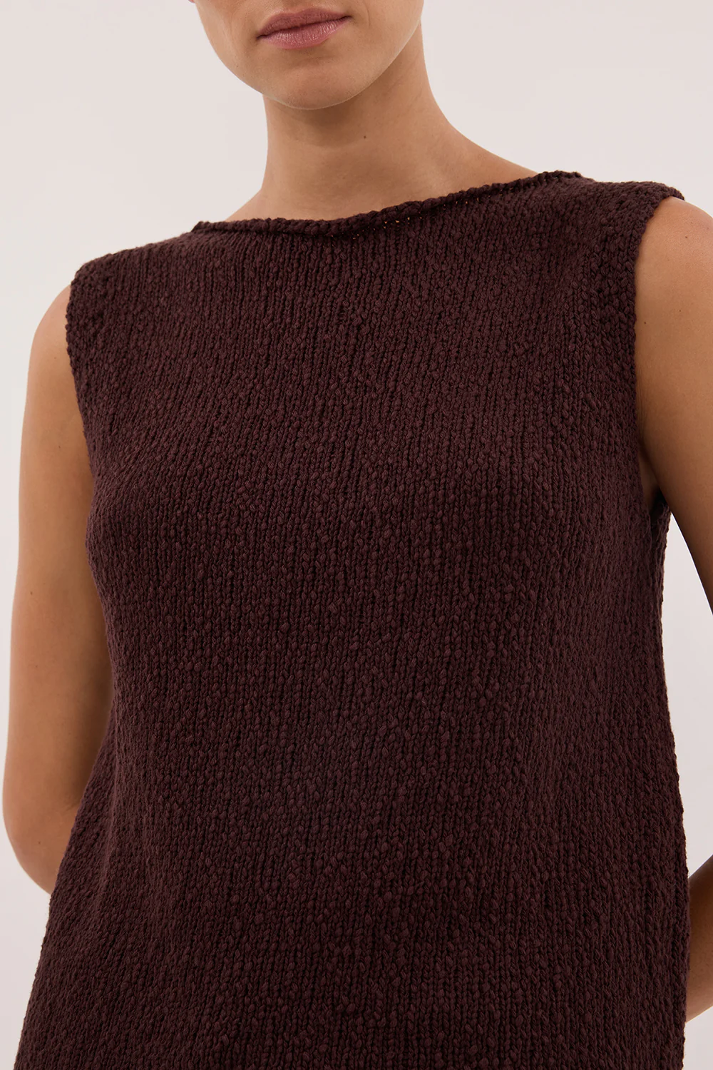 DINA CHOC SLEEVELESS KNIT TOP - Image 5