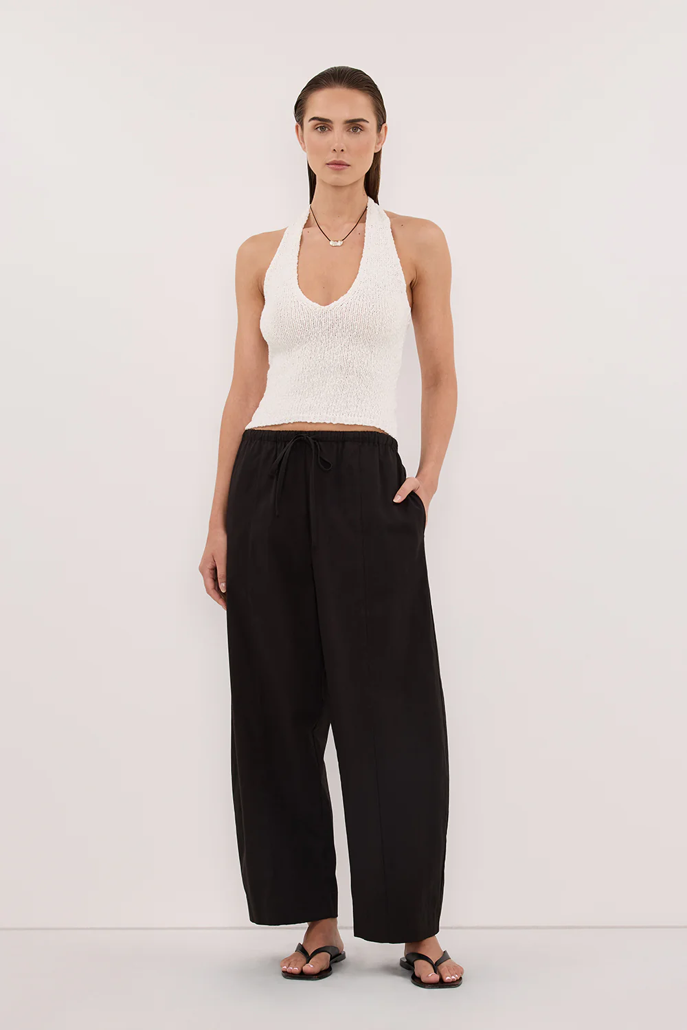 DINA OFF WHITE SLEEVELESS HALTER KNIT TOP