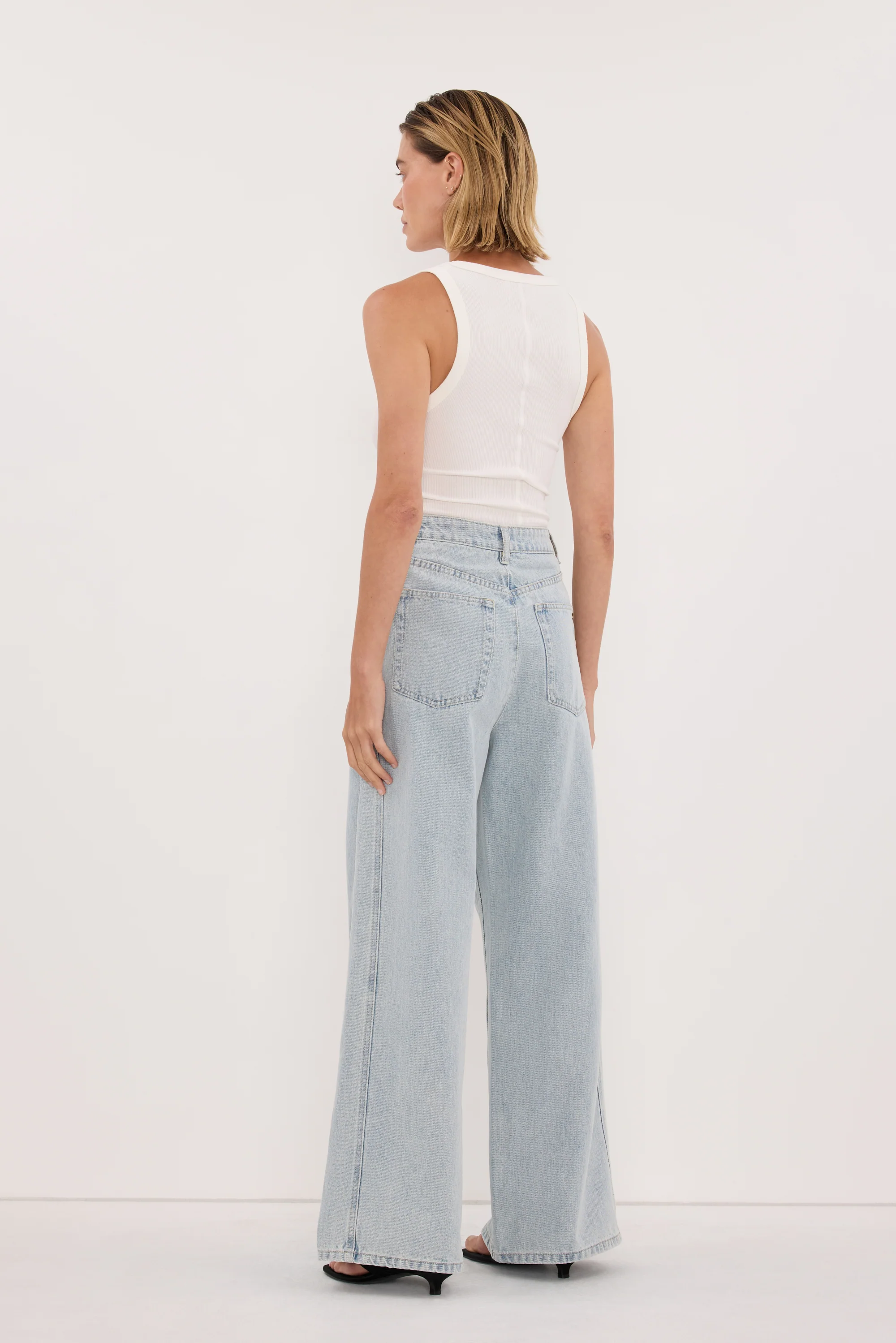 DREW LIGHT RINSE WIDE LEG DENIM JEAN - Image 4