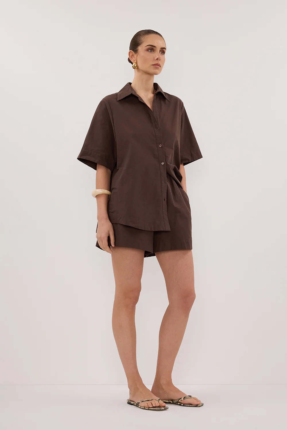 ELARA CHOCOLATE DRAWSTRING SHORT - Image 3