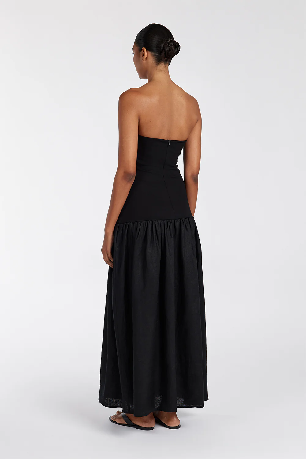 ELLISON BLACK STRAPLESS MIDI DRESS - Image 4