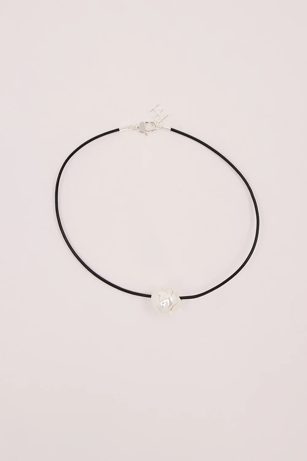 F+H SILVER HAMMERED BALL CHOKER