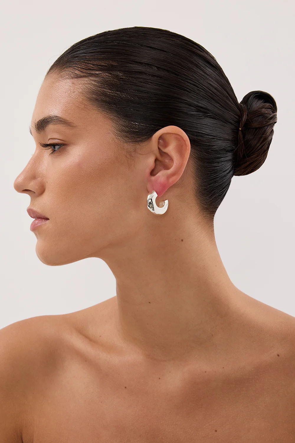 F+H SILVER HAMMERED CHUBBY HOOPS - Image 3