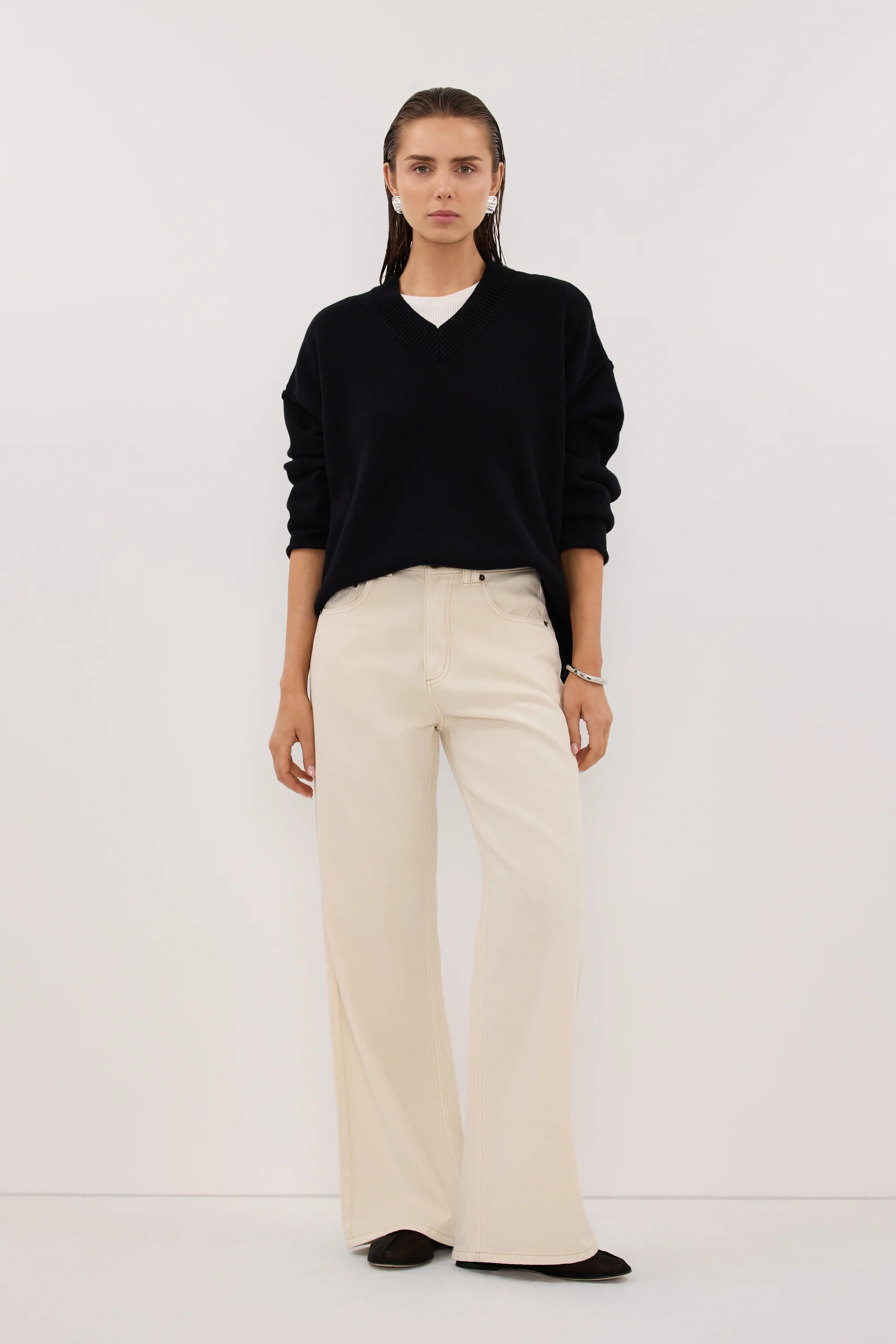 FLINT BLACK V NECK KNIT JUMPER - Image 3