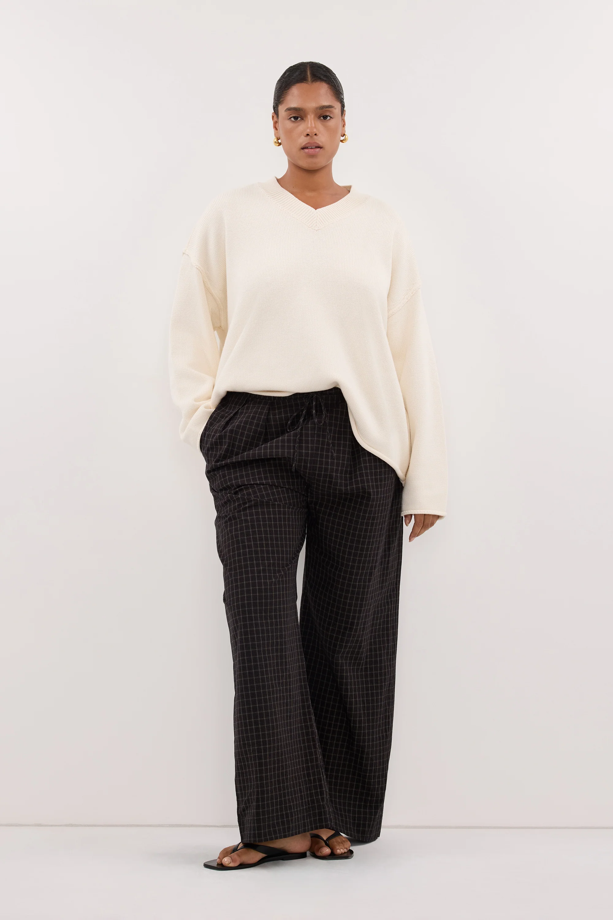 FLINT CREAM V NECK KNIT JUMPER - Image 6