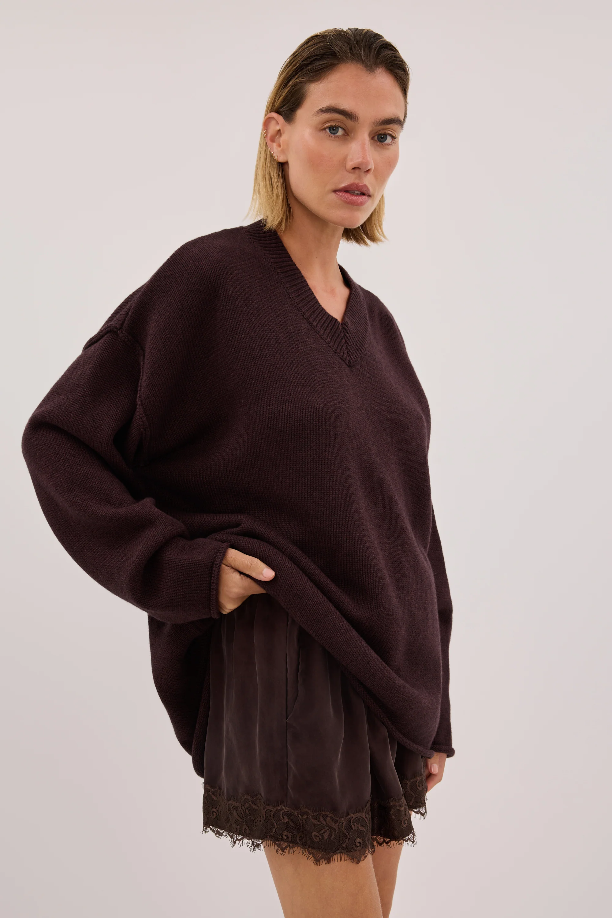 FLINT PLUM V NECK KNIT JUMPER - Image 2