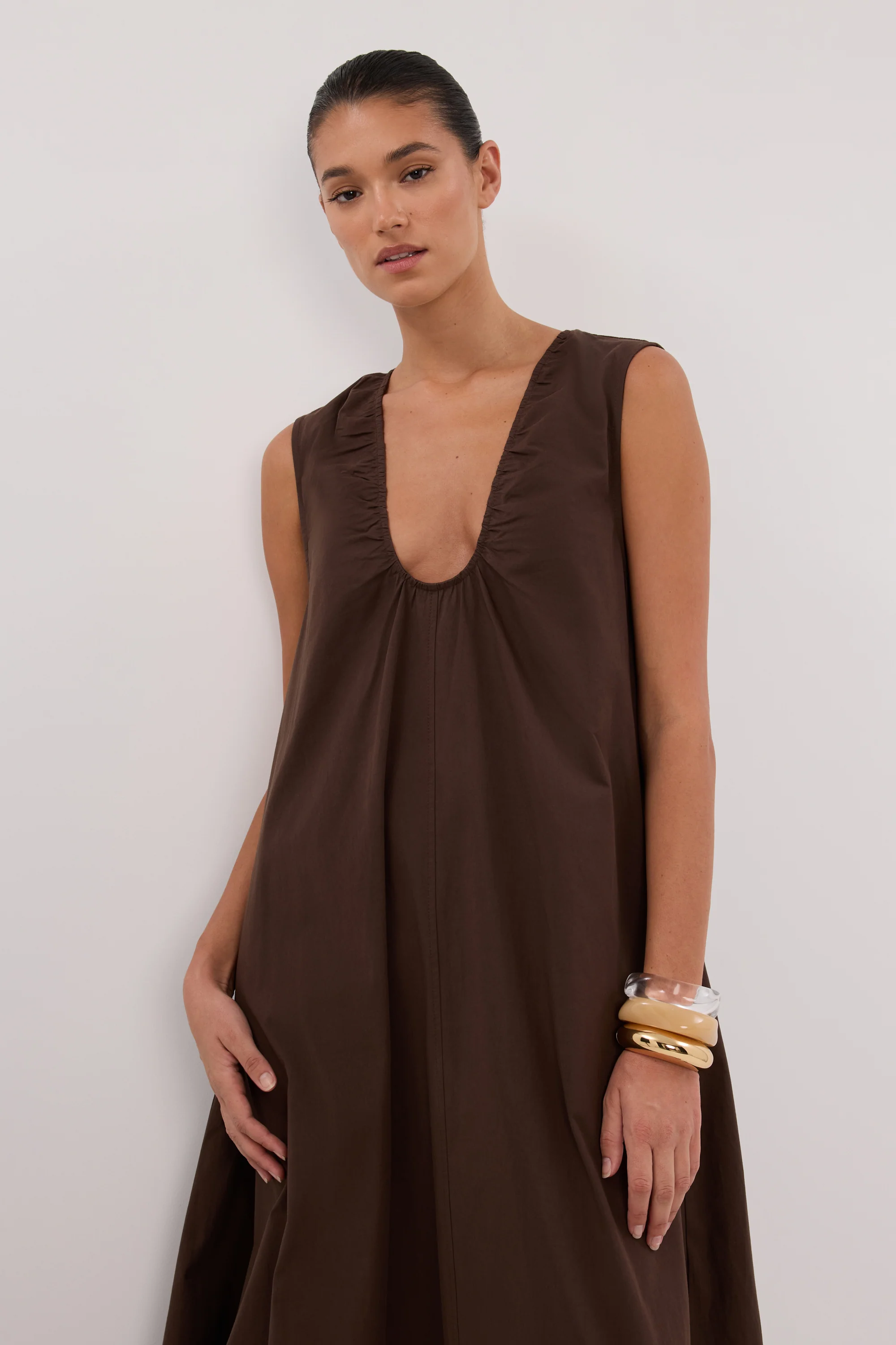 GABBY BITTER CHOC OVERSIZED COTTON MIDI DRESS - Image 2