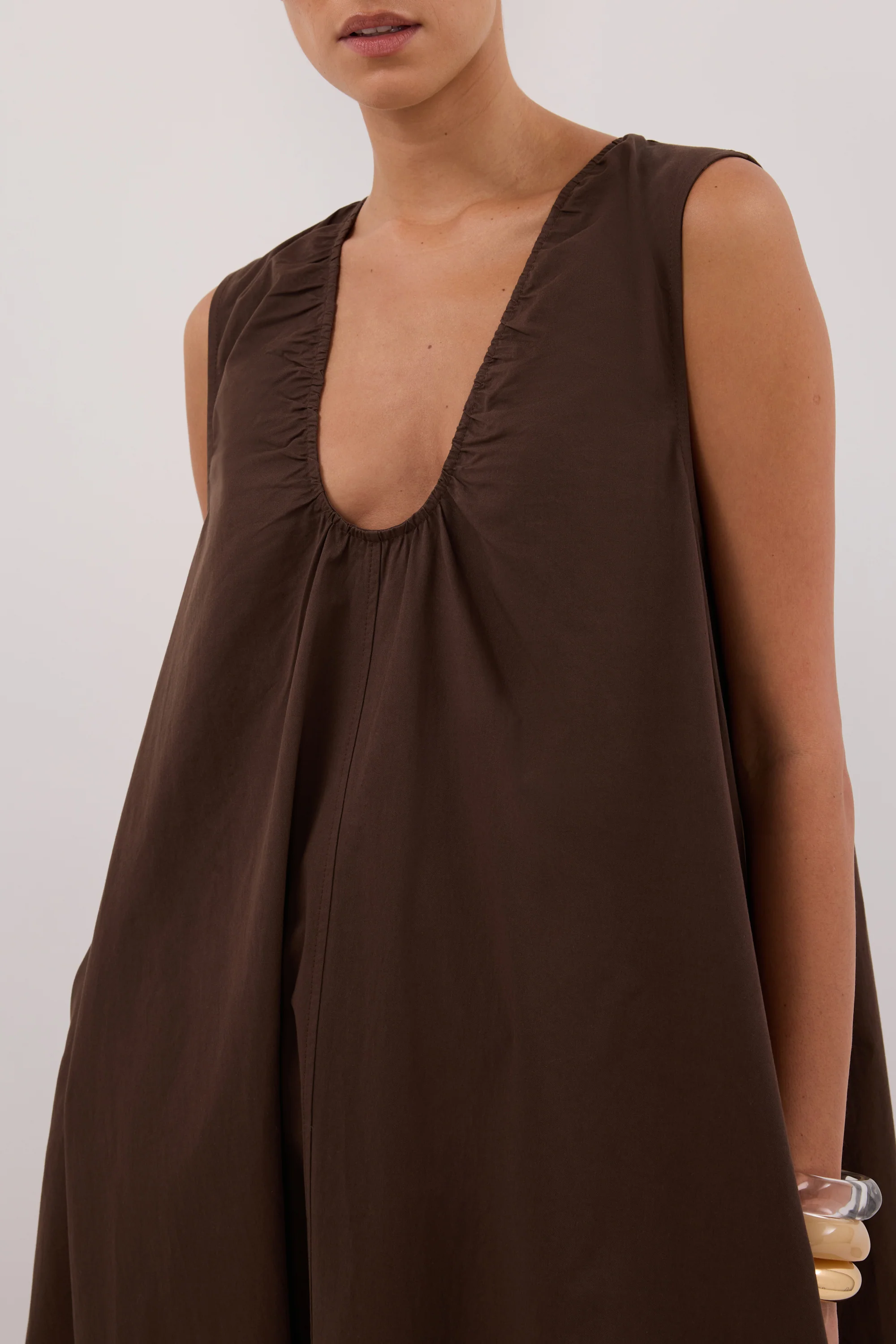 GABBY BITTER CHOC OVERSIZED COTTON MIDI DRESS - Image 5