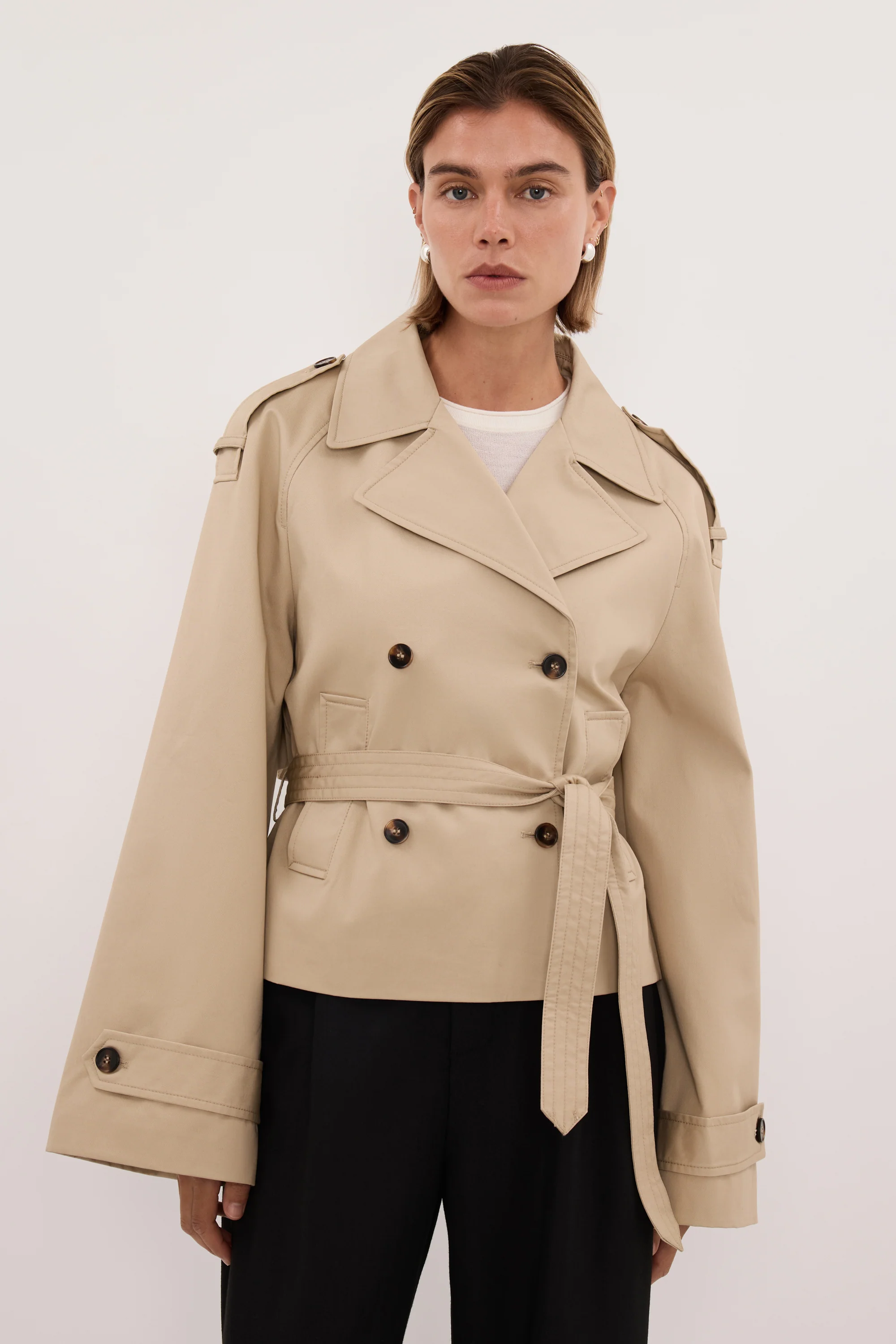 GABRIEL NATURAL CROPPED TRENCH COAT - Image 2