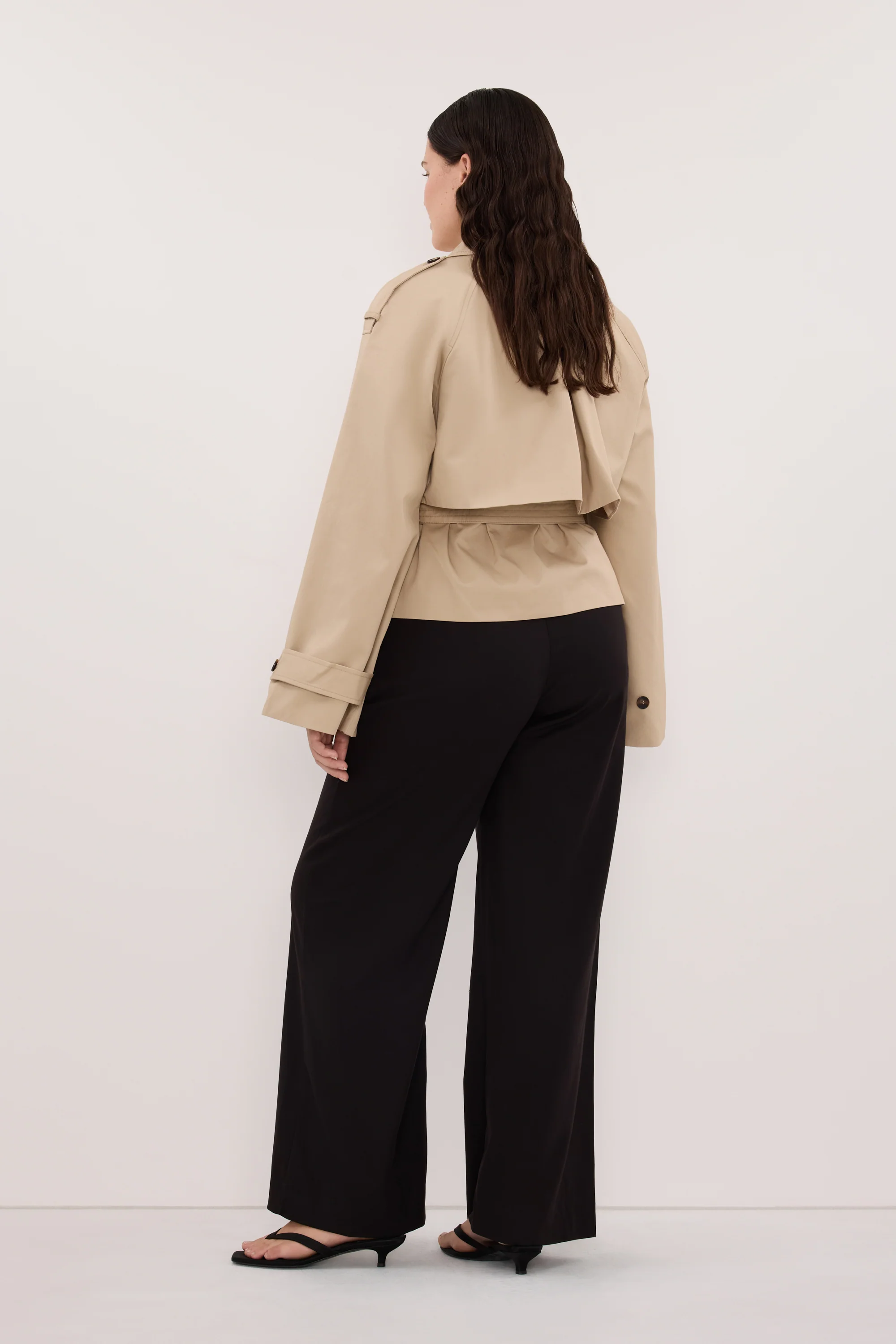 GABRIEL NATURAL CROPPED TRENCH COAT - Image 7