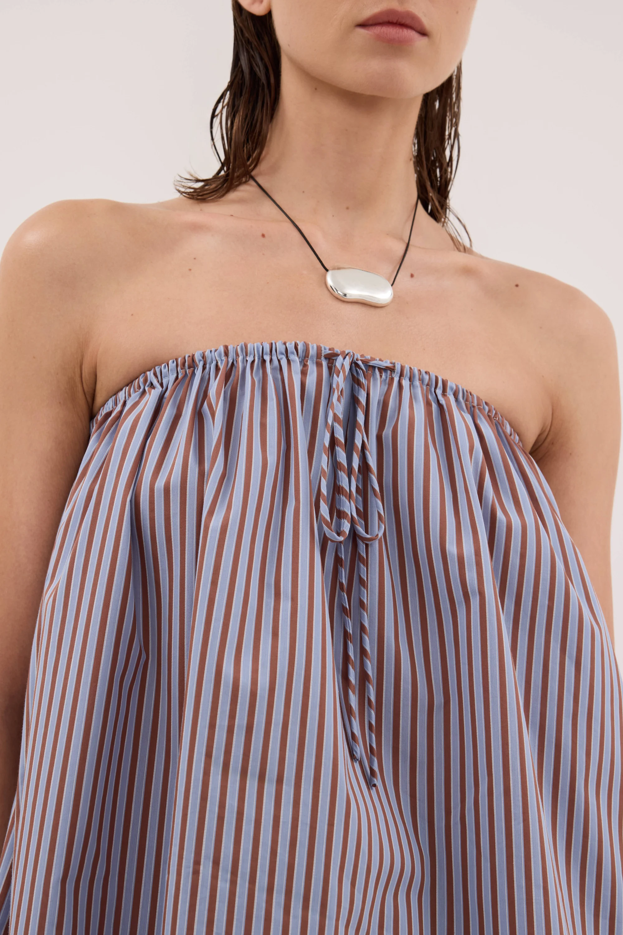HARRI STRIPE STRAPLESS TOP - Image 4