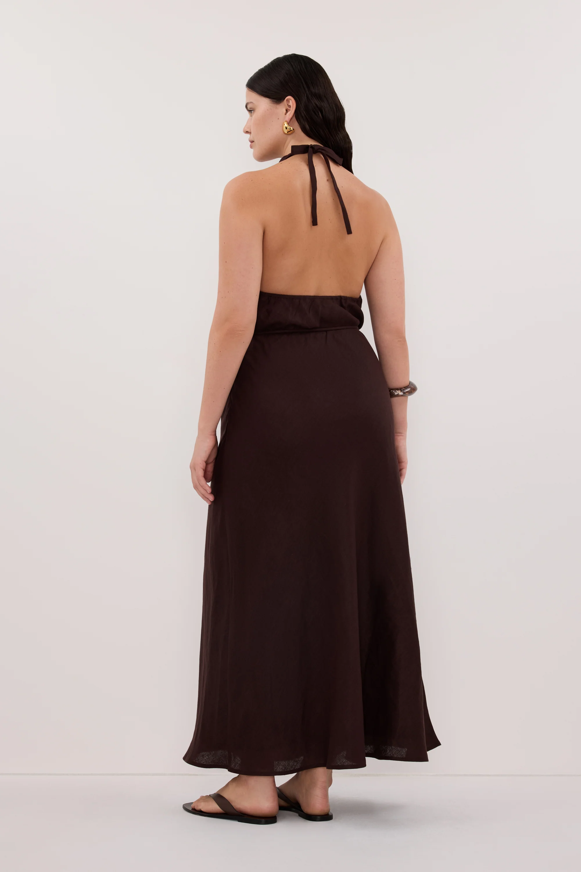 HAYLEE BURNT CHOC SLEEVELESS LINEN COWL MIDI DRESS - Image 7