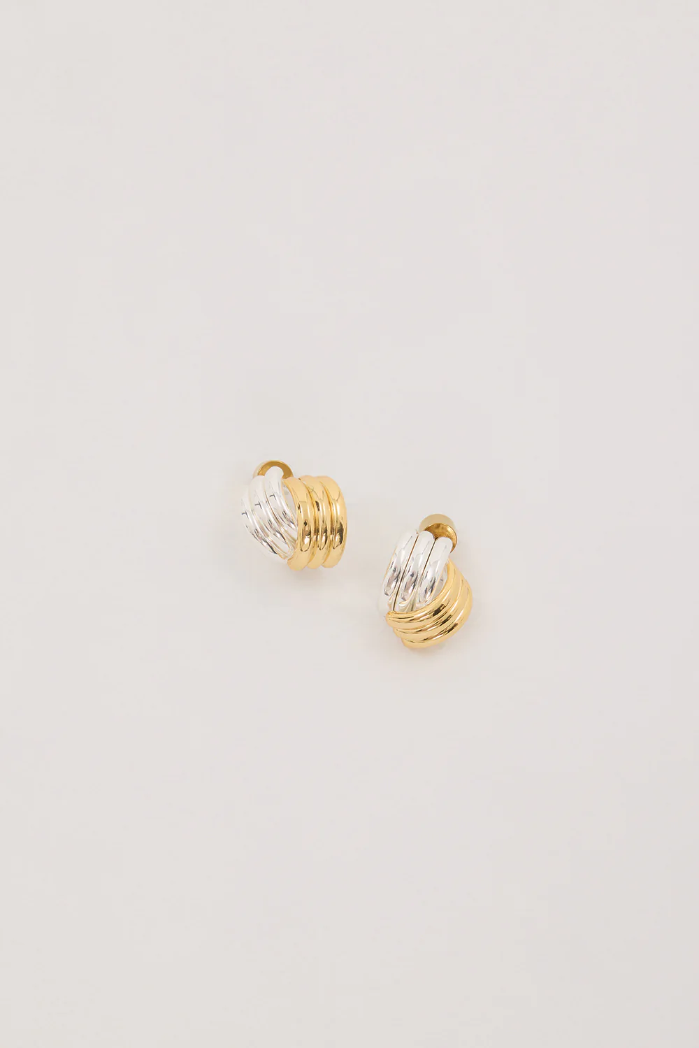 HEAVEN MAYHEM CLOVE EARRING MIXED