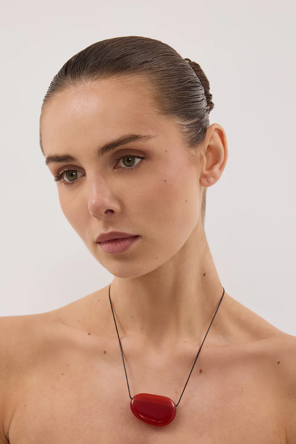 HEAVEN MAYHEM JULIA RED NECKLACE - Image 2
